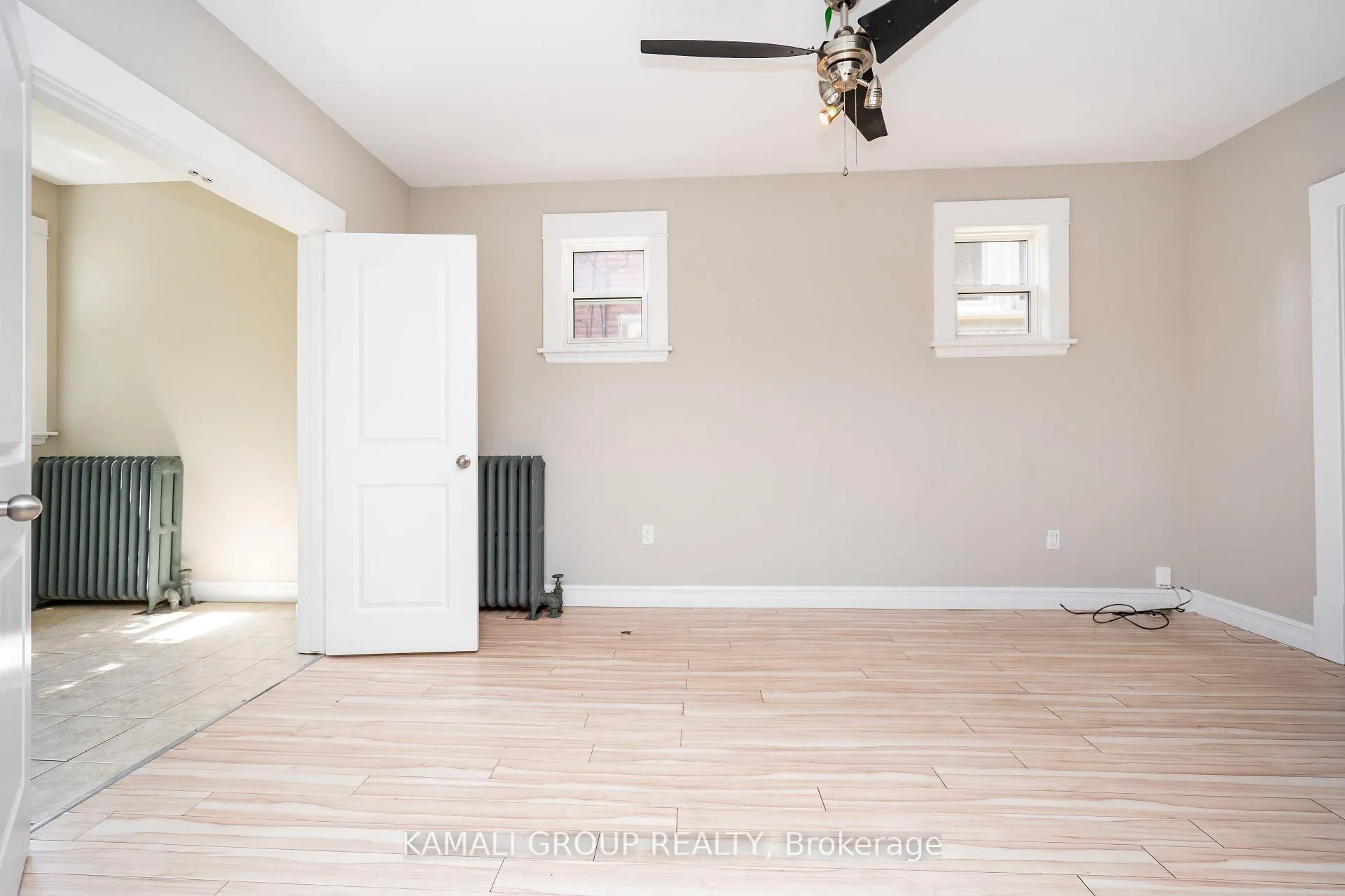 Photo 9 of Unit MAIN, 25 Spadina Avenue, Hamilton, Stipley — HOMEH