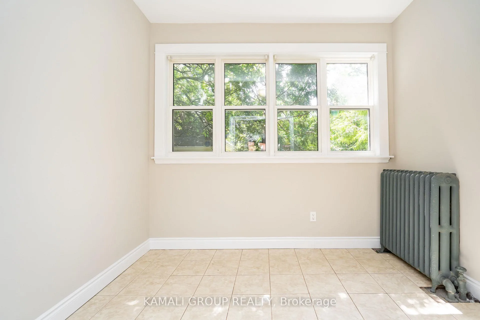 Photo 10 of Unit MAIN, 25 Spadina Avenue, Hamilton, Stipley — HOMEH