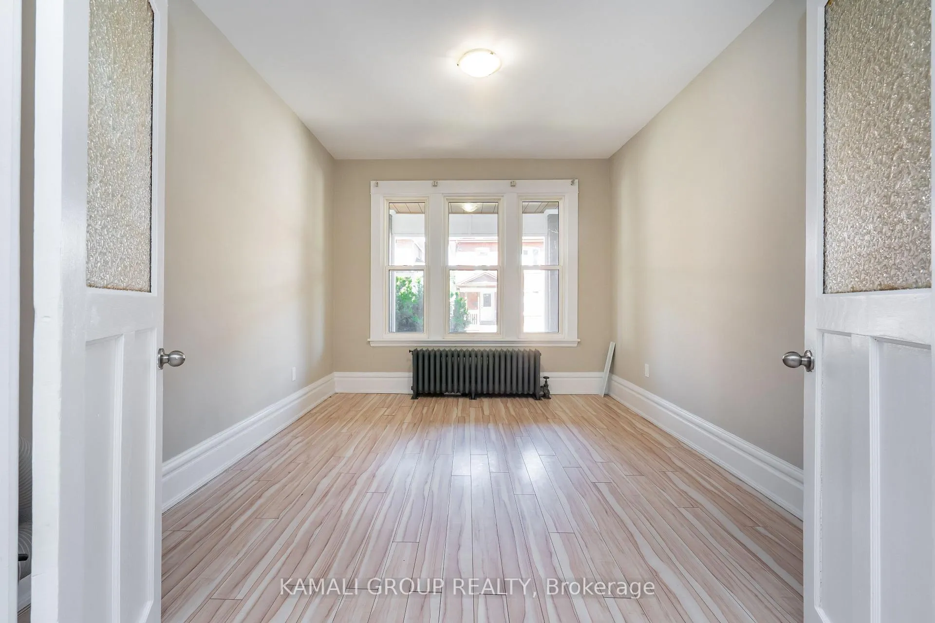 Photo 14 of Unit MAIN, 25 Spadina Avenue, Hamilton, Stipley — HOMEH