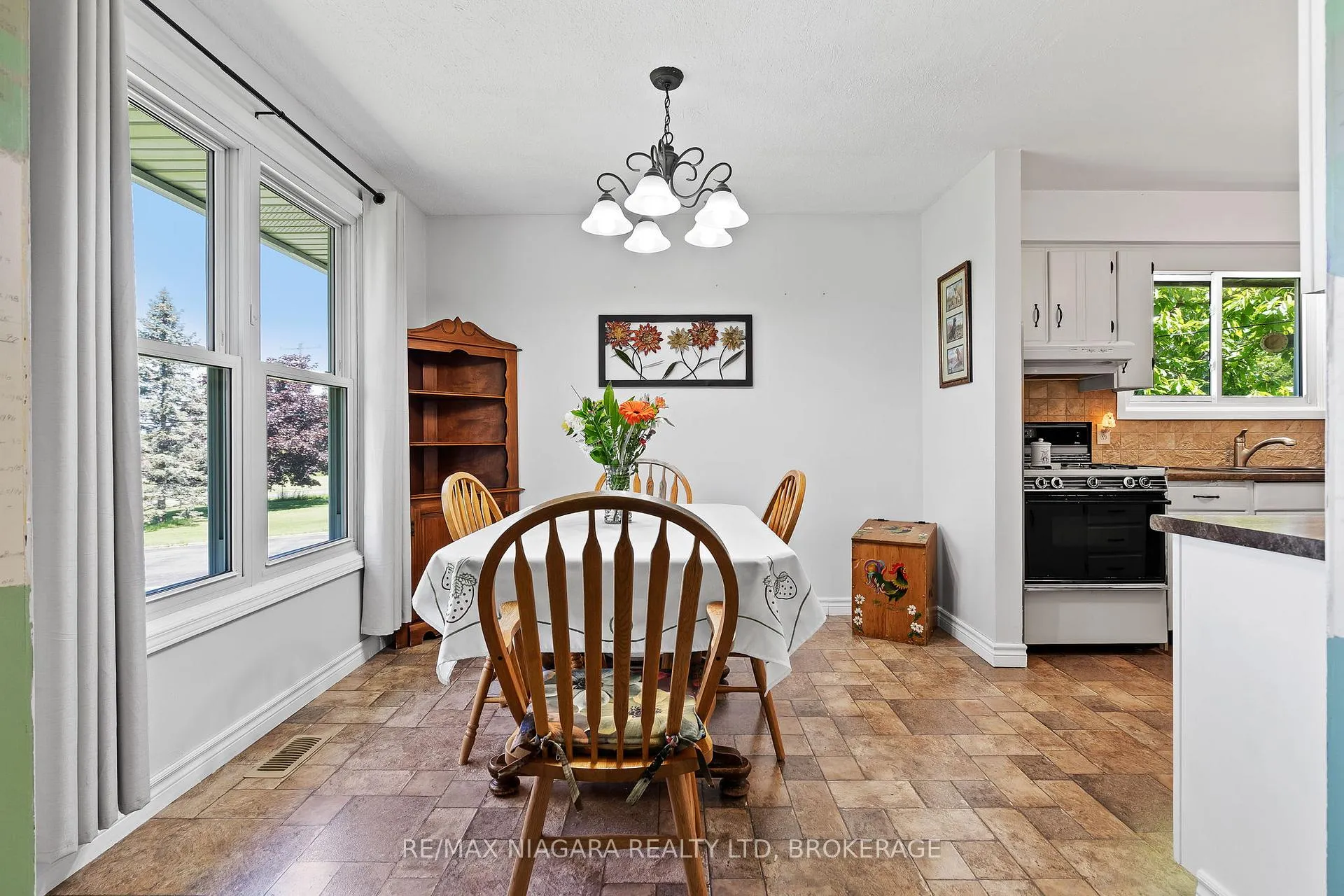 Photo 10 of 11611 Burnaby Road, Wainfleet, Lakeshore — HOMEH