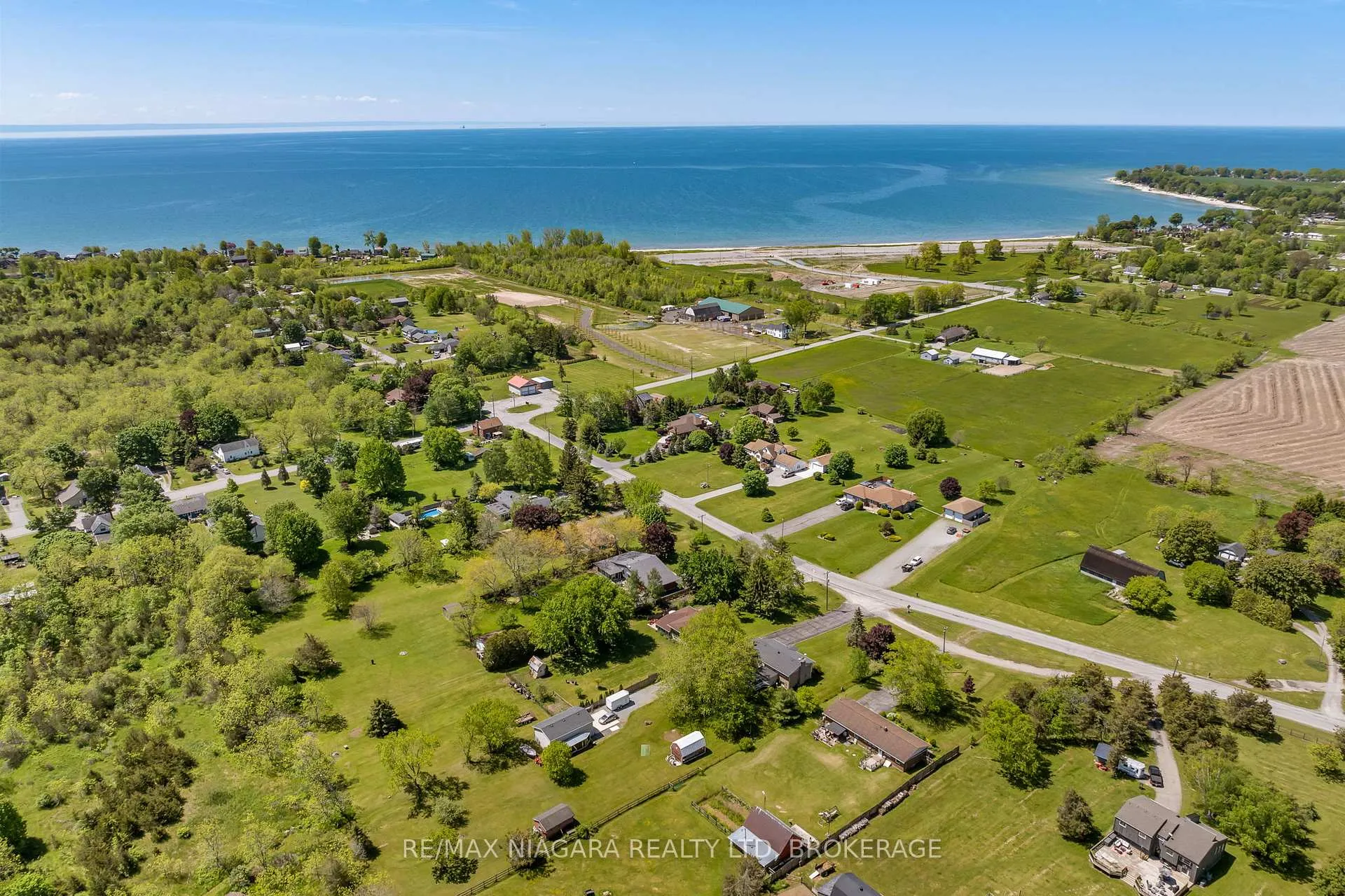 Photo 39 of 11611 Burnaby Road, Wainfleet, Lakeshore — HOMEH