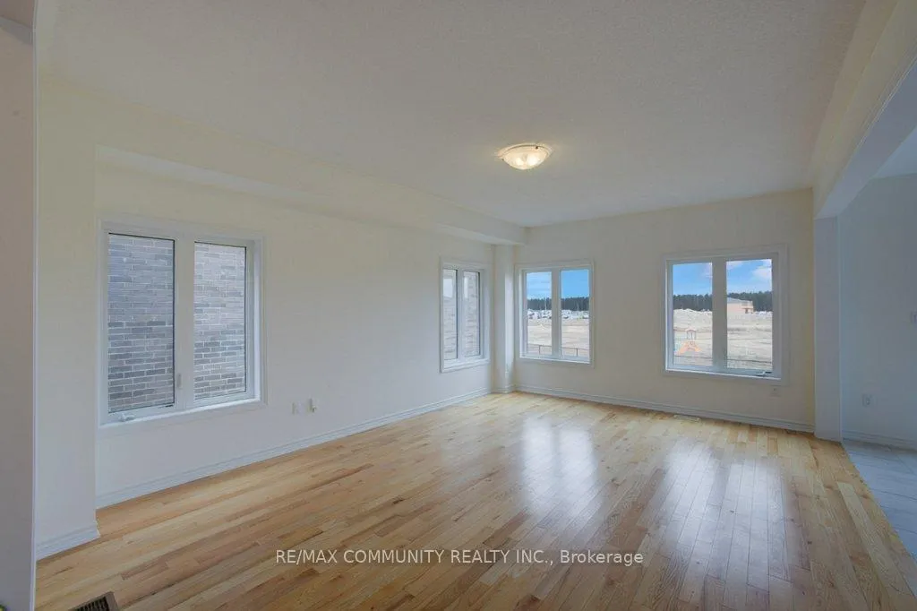 Photo 10 of 299 Ridley Crescent, Southgate — HOMEH