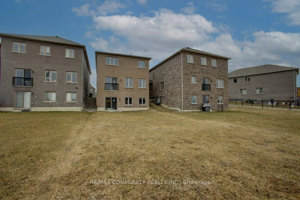 Photo 41 of 299 Ridley Crescent, Southgate — HOMEH