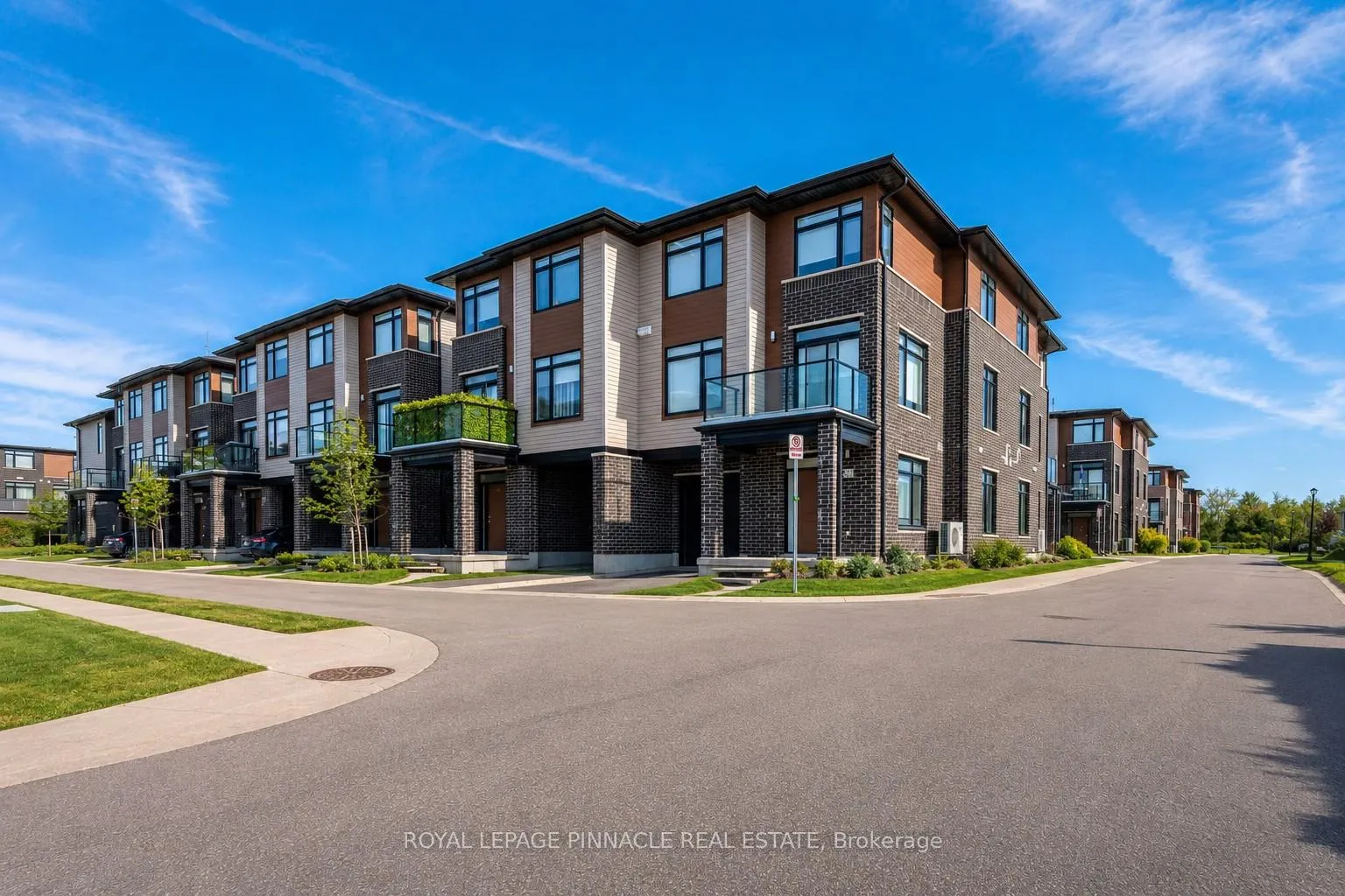 Photo 3 of Unit 63, 3260 Singleton Avenue, London, South W — HOMEH