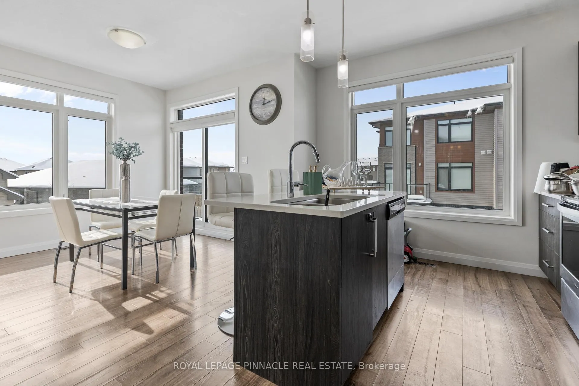Photo 13 of Unit 63, 3260 Singleton Avenue, London, South W — HOMEH