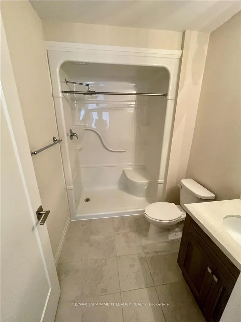 Photo 13 of 4 Showers Lane, Hamilton, Ancaster — HOMEH