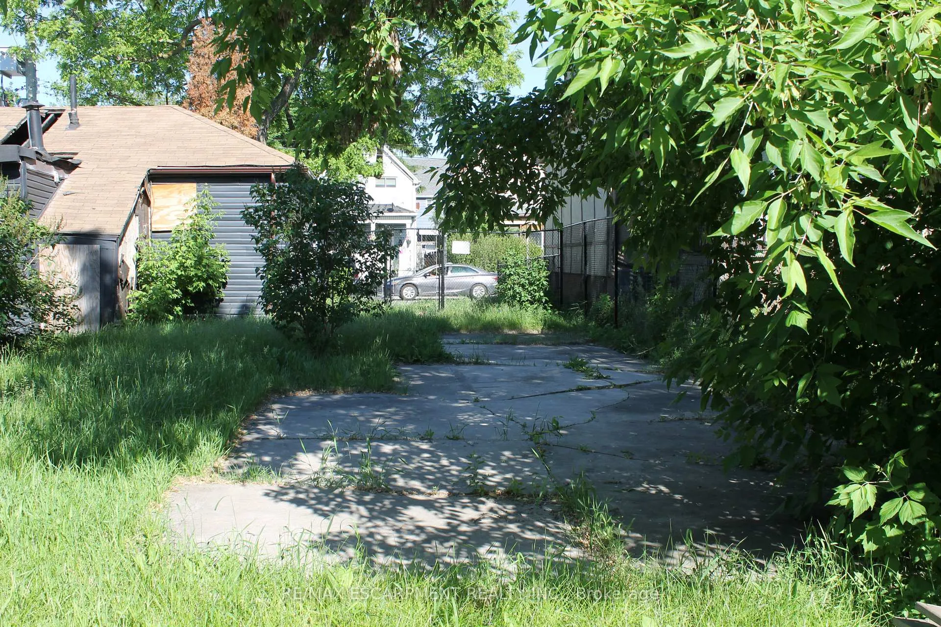 Photo 6 of 127 Robins Avenue, Hamilton, Crown Point — HOMEH