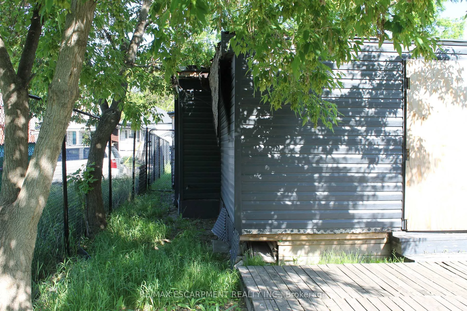 Photo 8 of 127 Robins Avenue, Hamilton, Crown Point — HOMEH