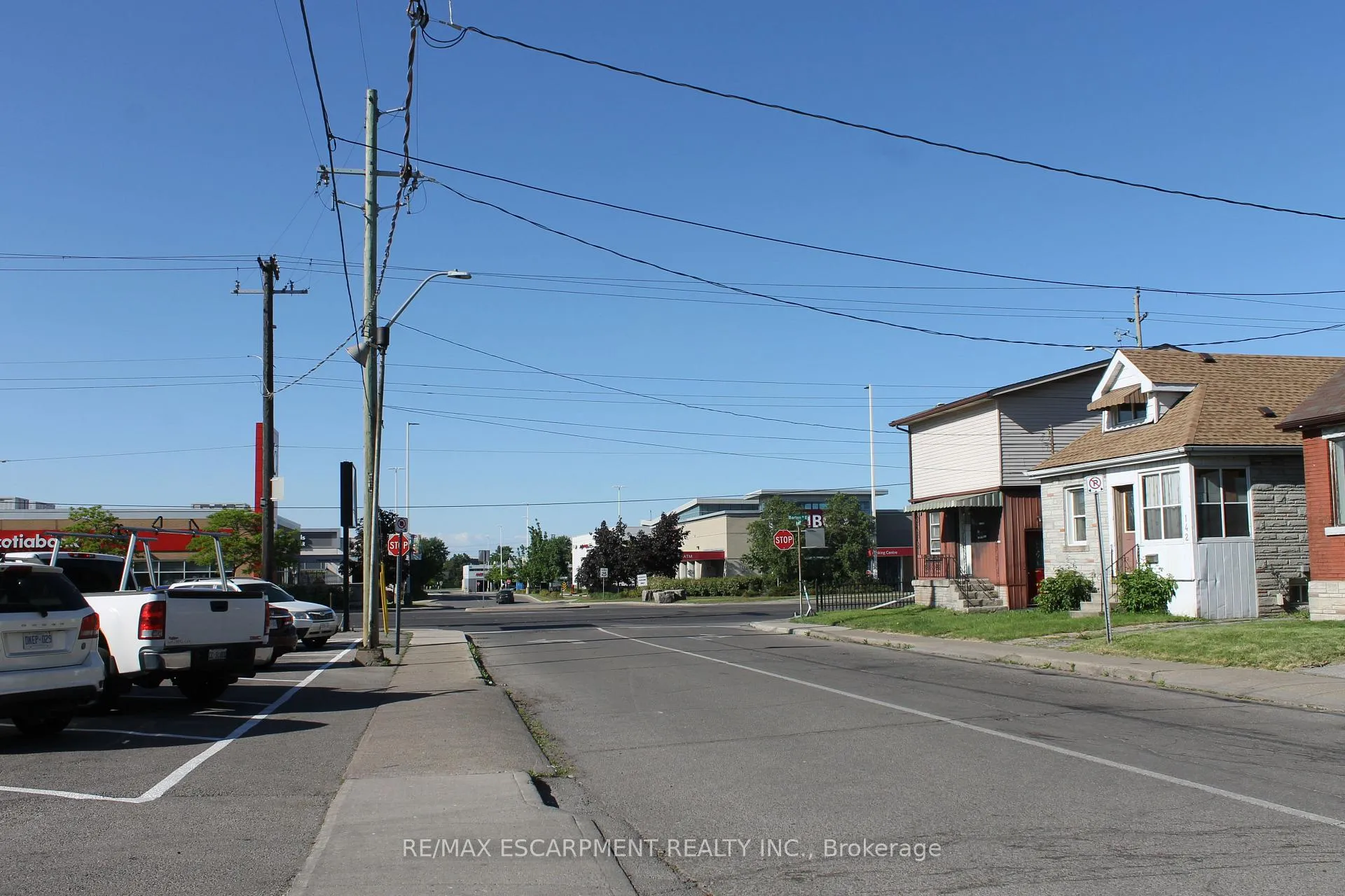 Photo 16 of 127 Robins Avenue, Hamilton, Crown Point — HOMEH
