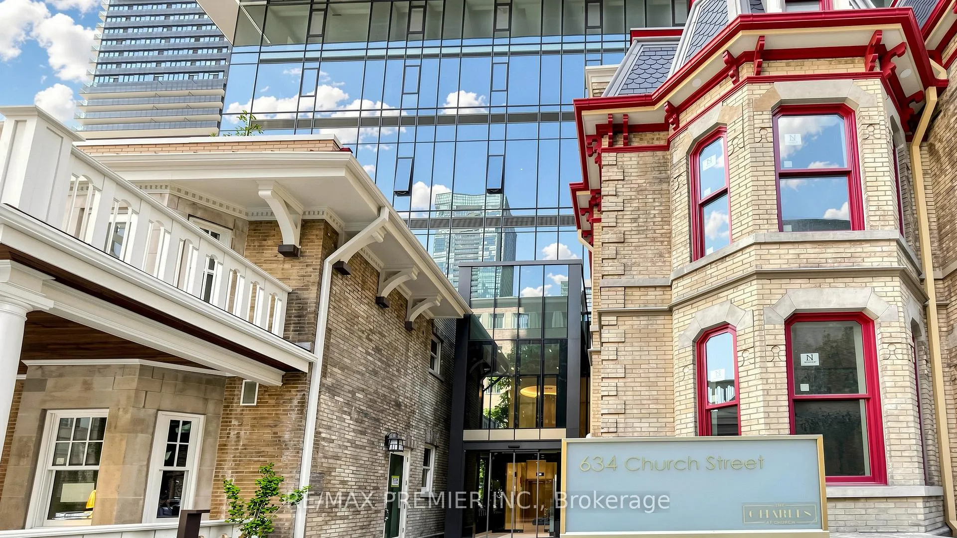 Front of Unit 3305, 634 Church Street