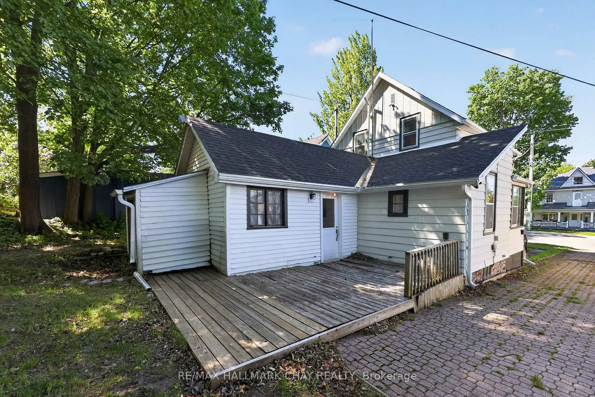 Photo 13 of 23 Maria Street, Penetanguishene — HOMEH