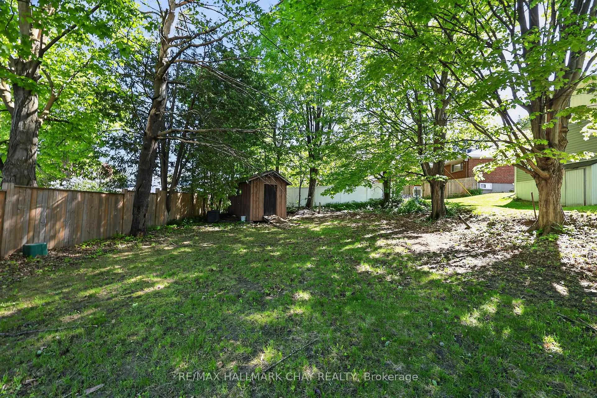 Photo 14 of 23 Maria Street, Penetanguishene — HOMEH