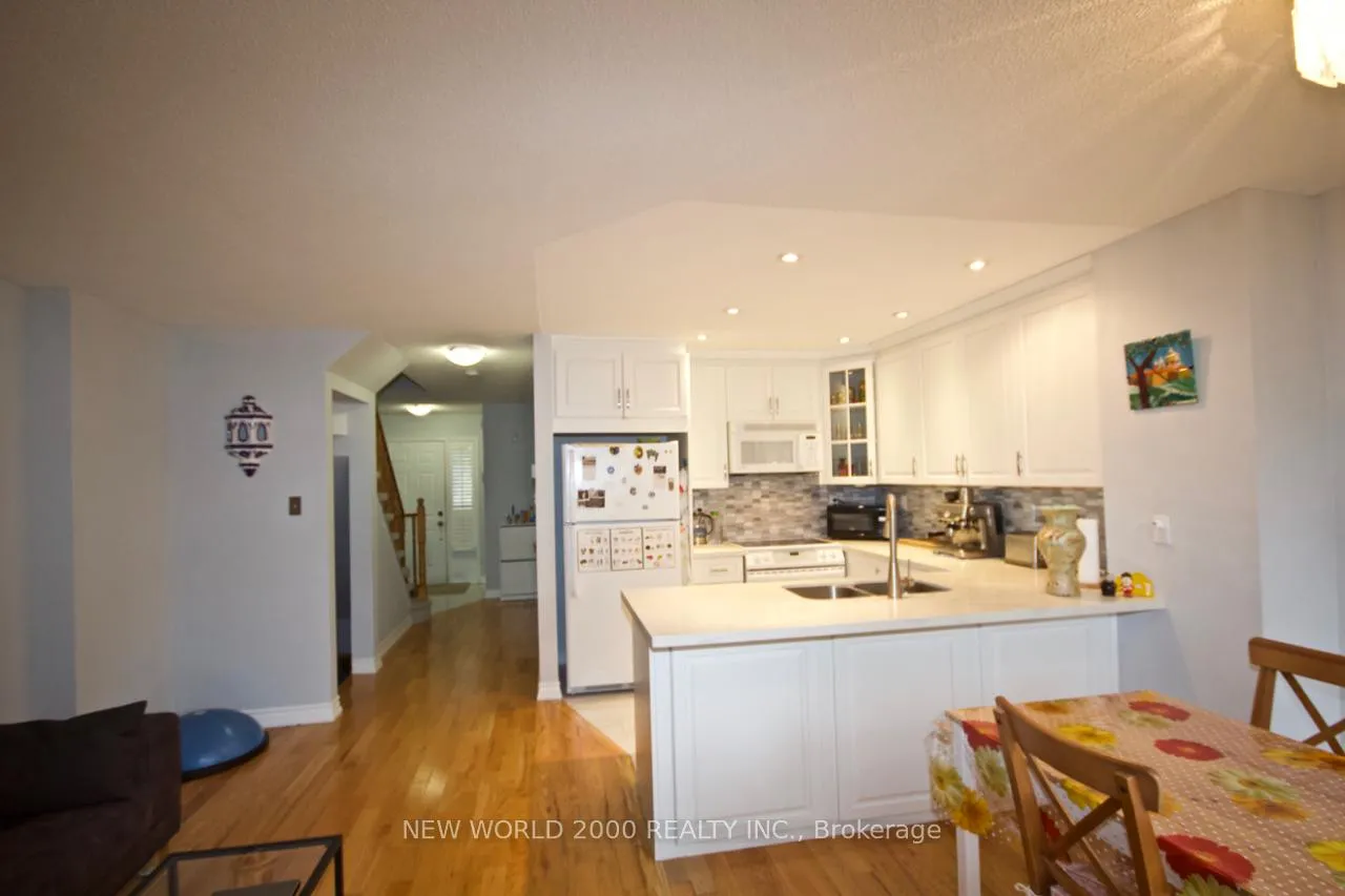 Photo 3 of Unit 65, 3100 Fifth Line W, Mississauga, Erin Mills — HOMEH