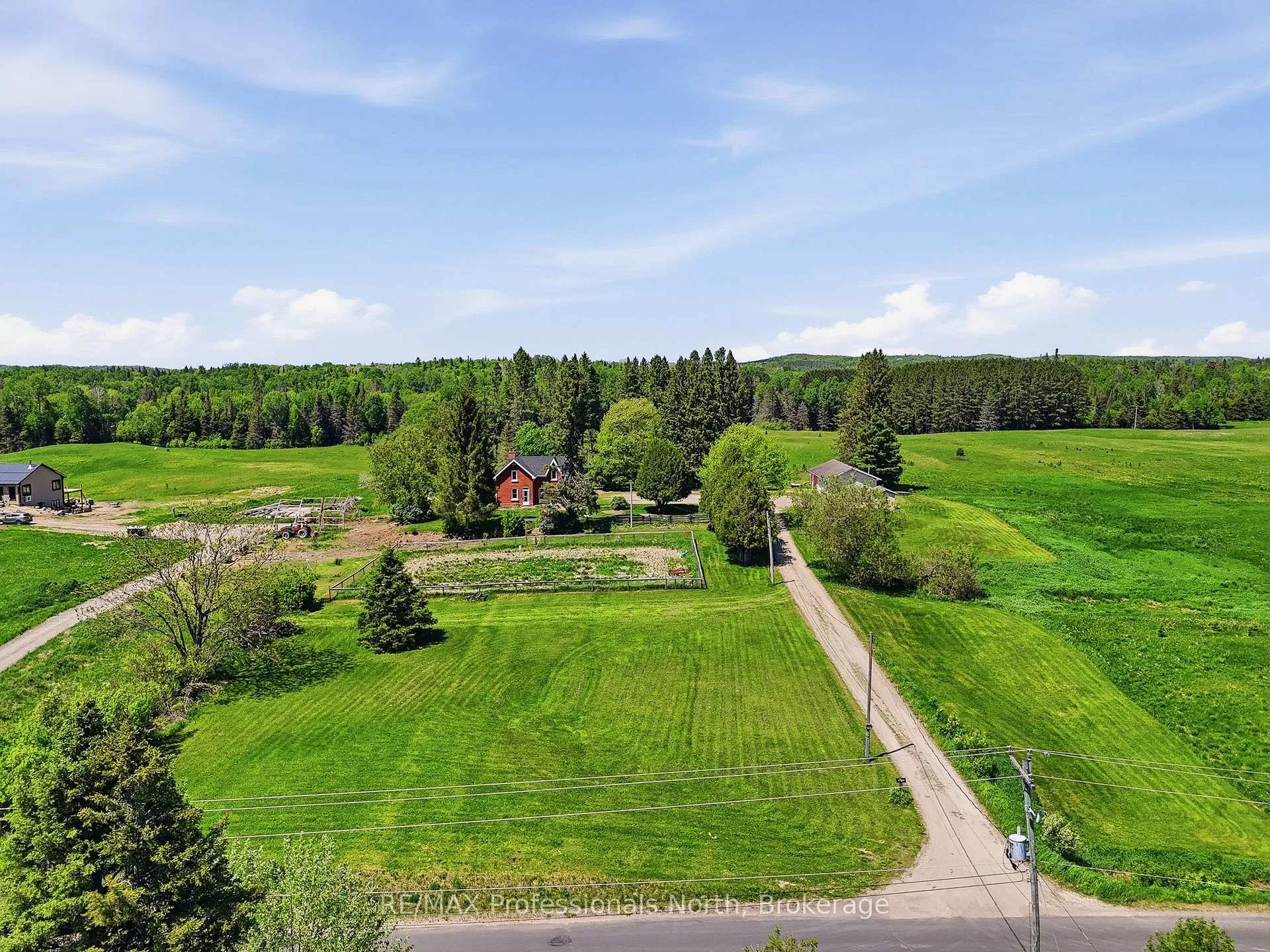 Photo 2 of 230 Pickerel & Jack Lake Road, Armour — HOMEH