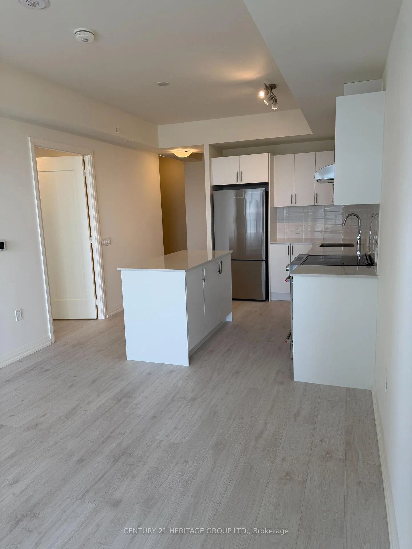 Photo 7 of Unit 1001, 27 Korda Gate, Vaughan, Vellore Village — HOMEH