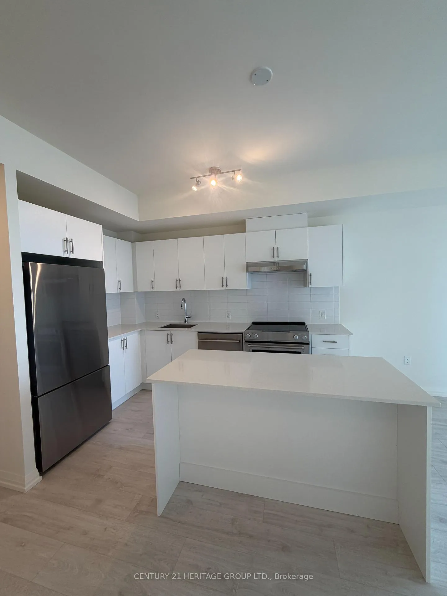 Photo 8 of Unit 1001, 27 Korda Gate, Vaughan, Vellore Village — HOMEH