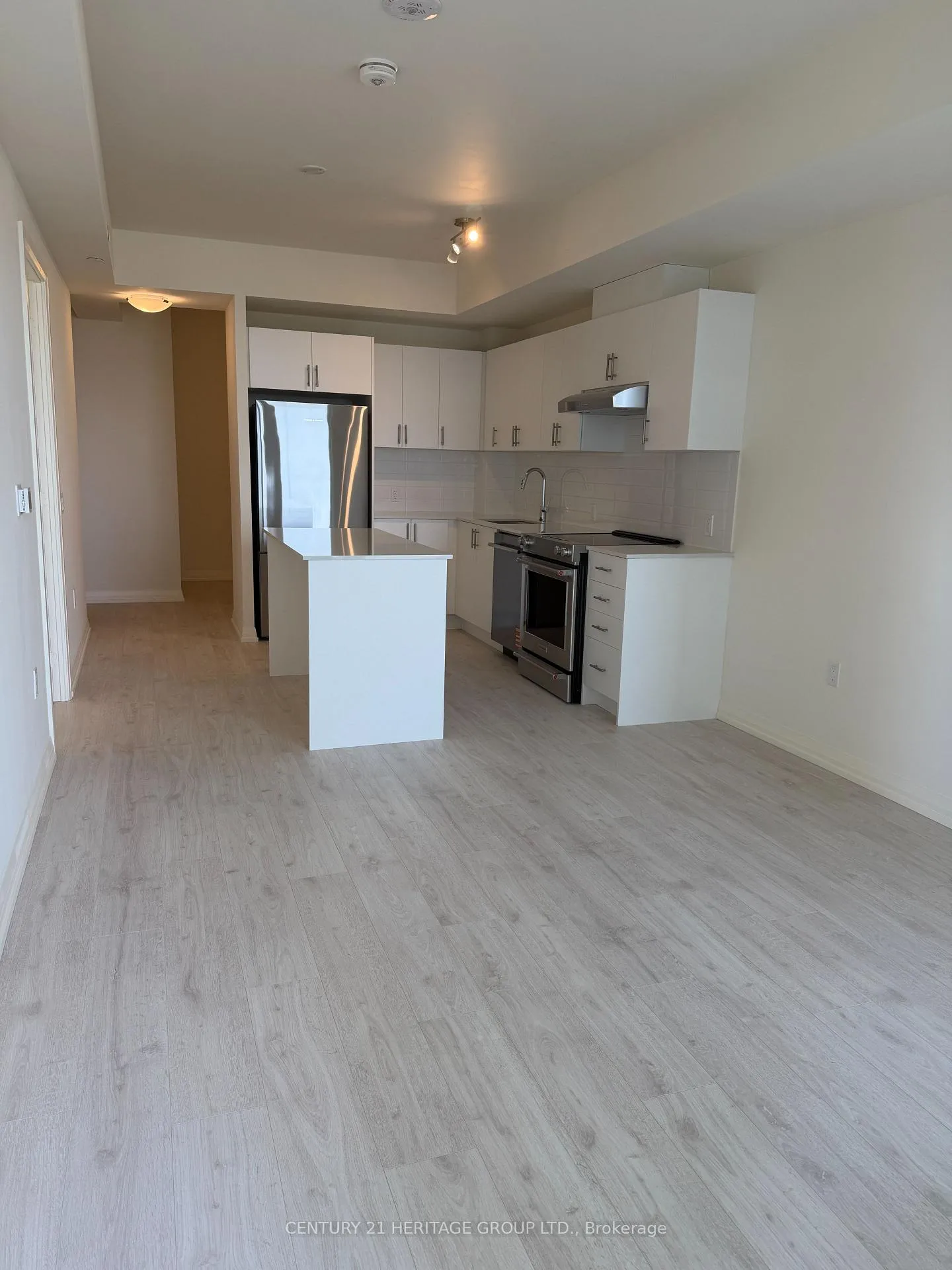 Photo 9 of Unit 1001, 27 Korda Gate, Vaughan, Vellore Village — HOMEH