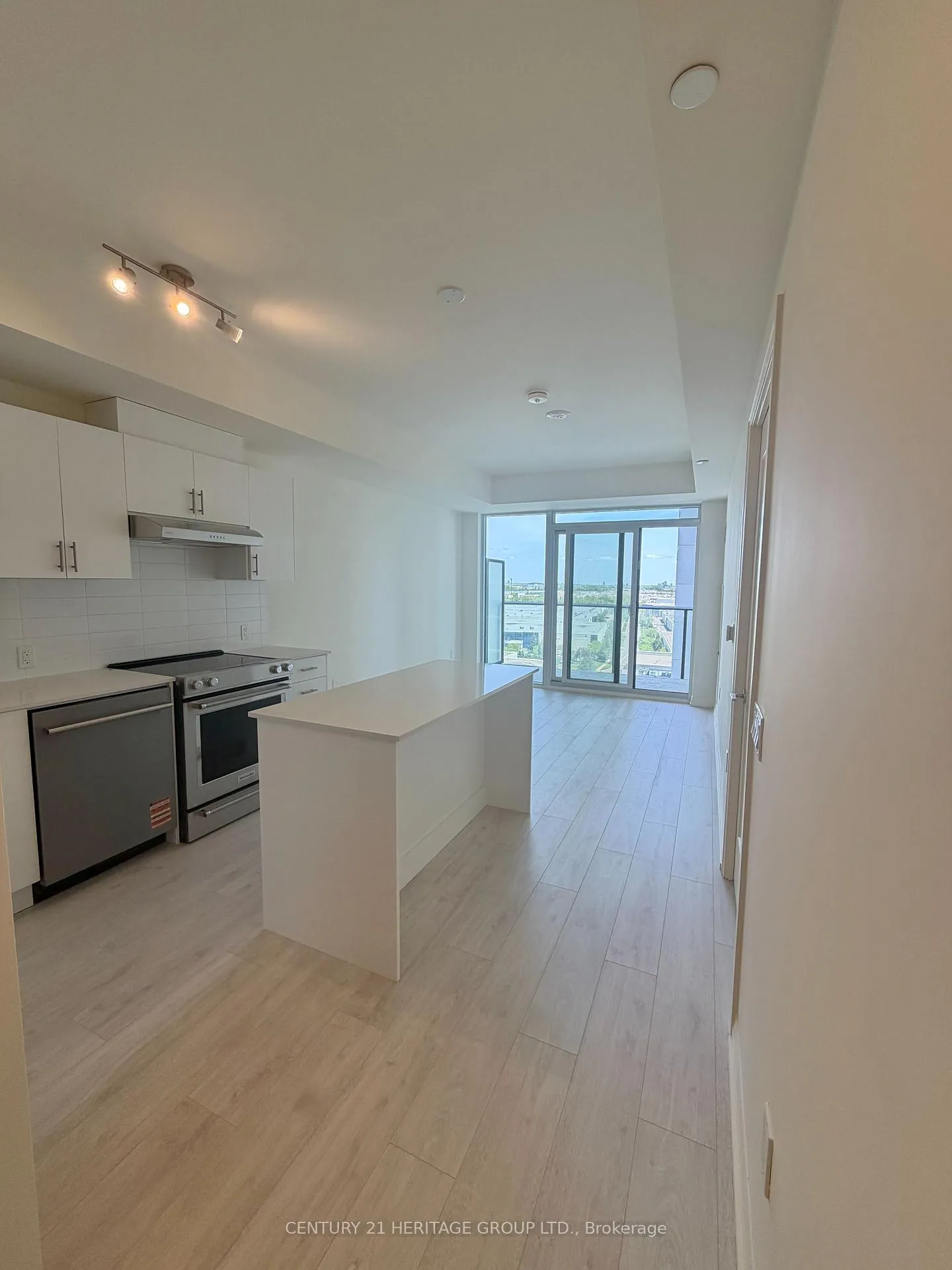 Photo 10 of Unit 1001, 27 Korda Gate, Vaughan, Vellore Village — HOMEH
