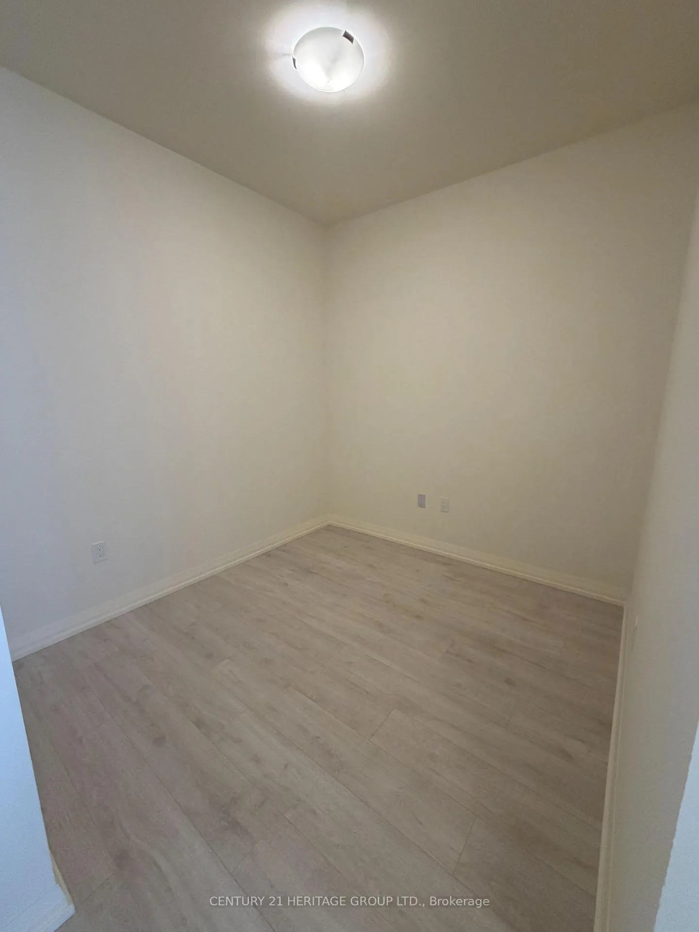 Photo 11 of Unit 1001, 27 Korda Gate, Vaughan, Vellore Village — HOMEH