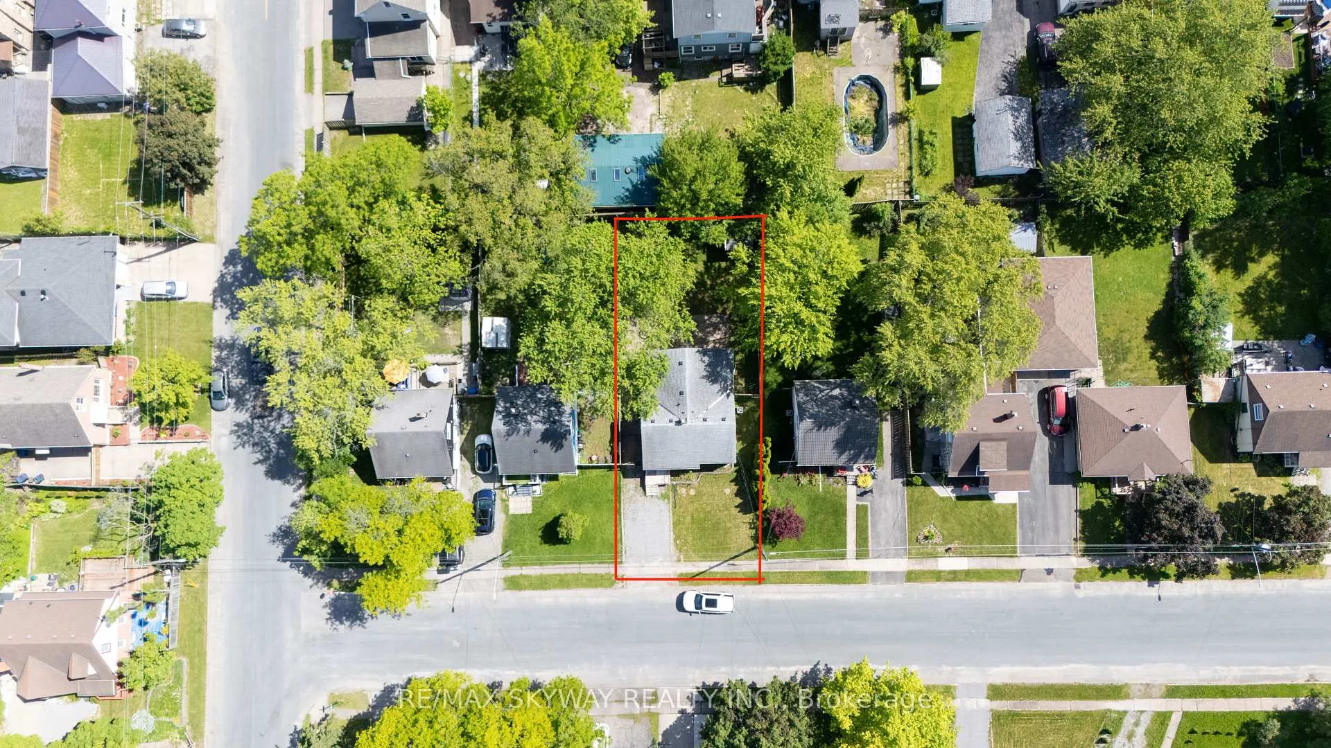 Photo 3 of 5328 Houck Drive, Niagara Falls, Cherrywood — HOMEH