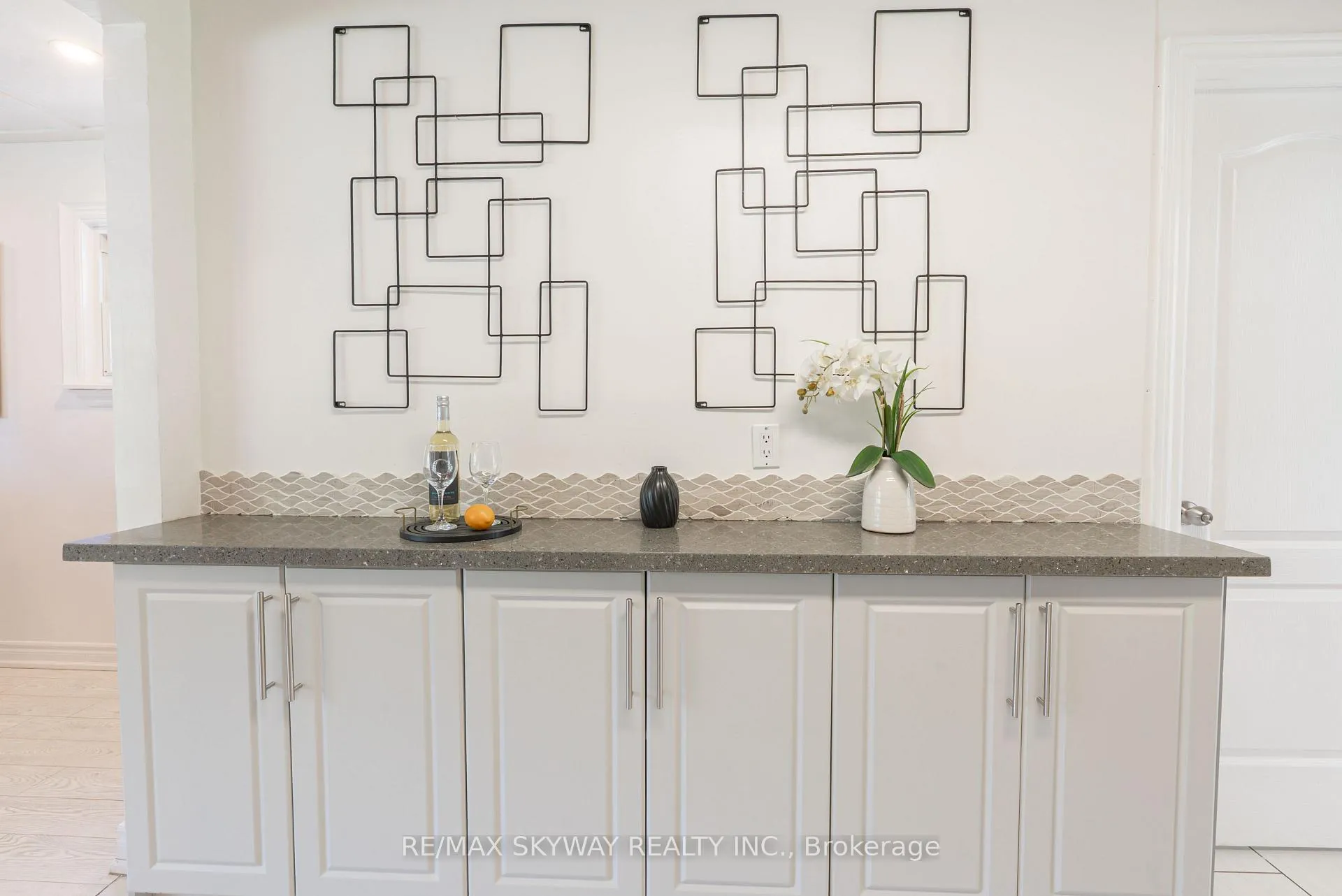 Photo 13 of 5328 Houck Drive, Niagara Falls, Cherrywood — HOMEH