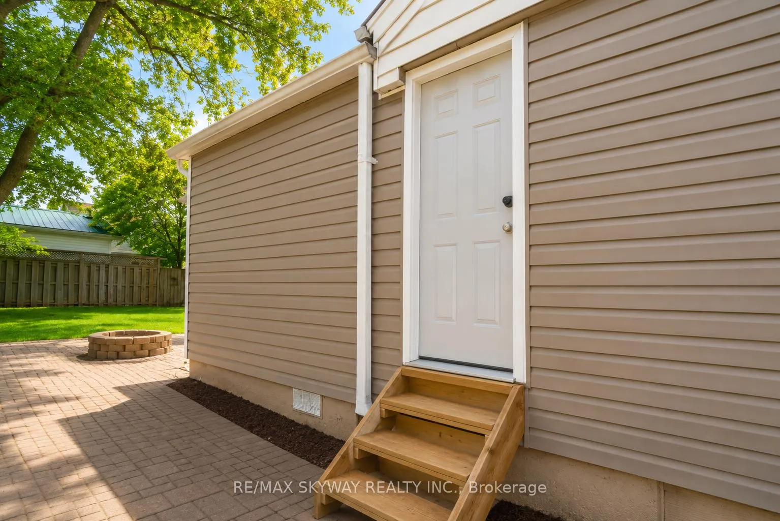 Photo 37 of 5328 Houck Drive, Niagara Falls, Cherrywood — HOMEH