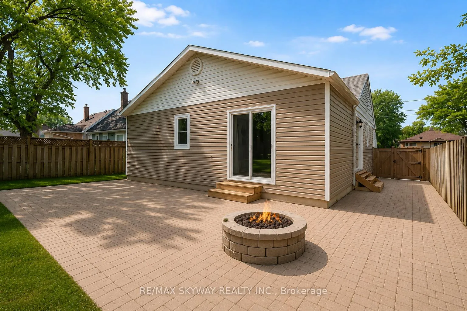 Photo 42 of 5328 Houck Drive, Niagara Falls, Cherrywood — HOMEH
