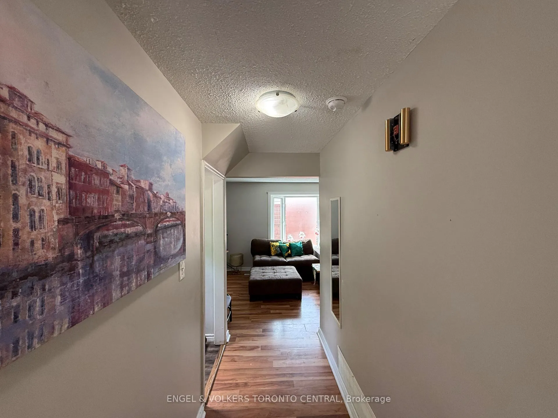 Photo 10 of 689 College Avenue W, Guelph, Dovercliffe Park/Old University — HOMEH