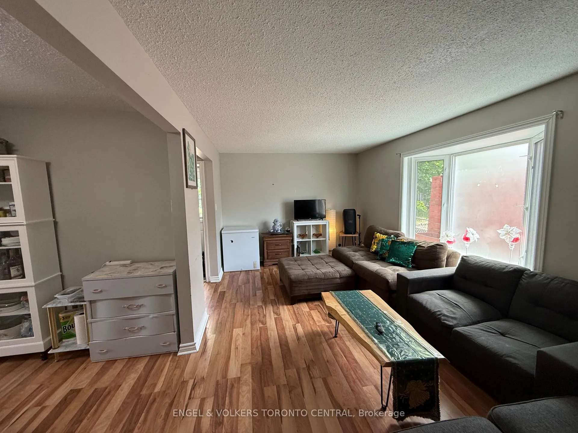 Photo 15 of 689 College Avenue W, Guelph, Dovercliffe Park/Old University — HOMEH