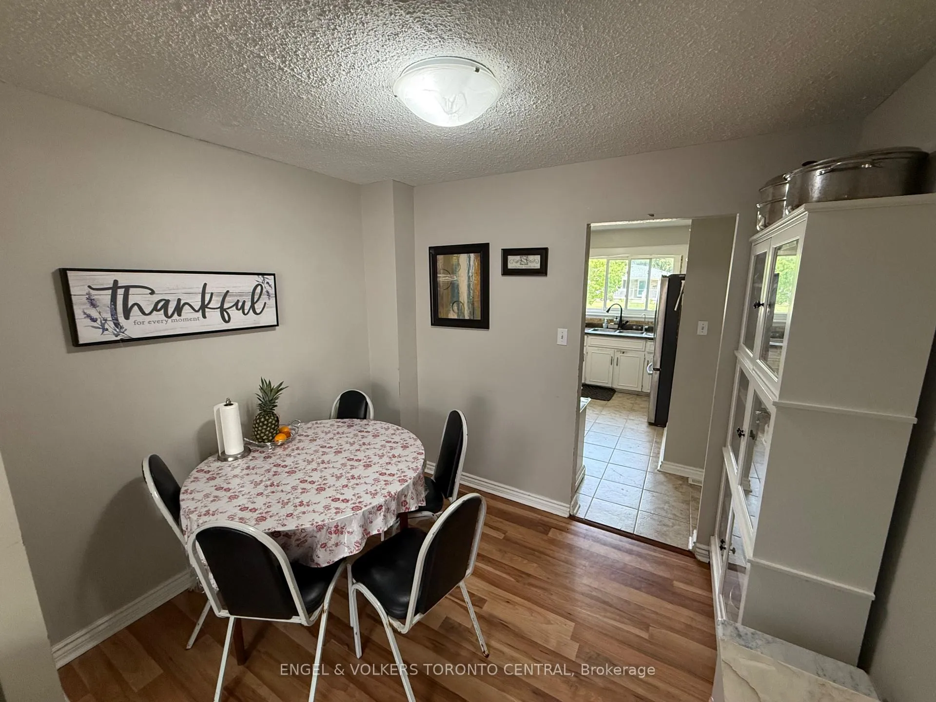 Photo 17 of 689 College Avenue W, Guelph, Dovercliffe Park/Old University — HOMEH