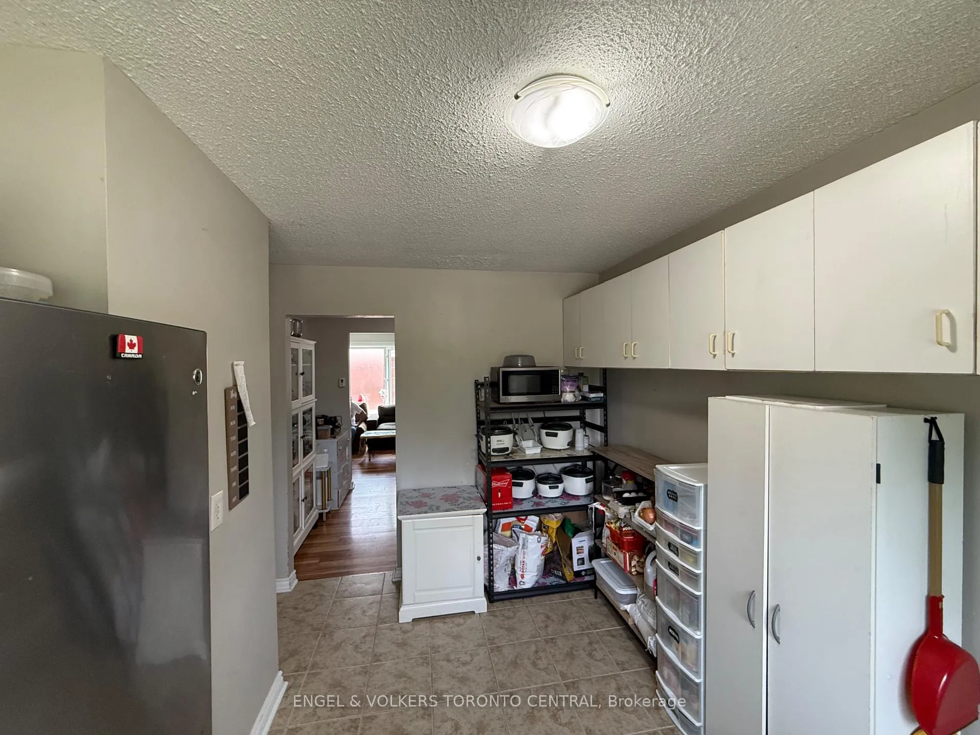 Photo 20 of 689 College Avenue W, Guelph, Dovercliffe Park/Old University — HOMEH