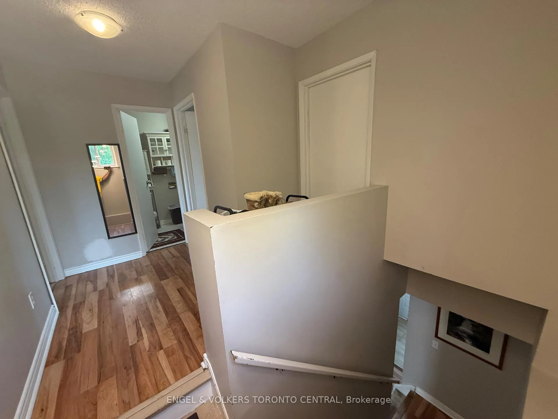 Photo 36 of 689 College Avenue W, Guelph, Dovercliffe Park/Old University — HOMEH