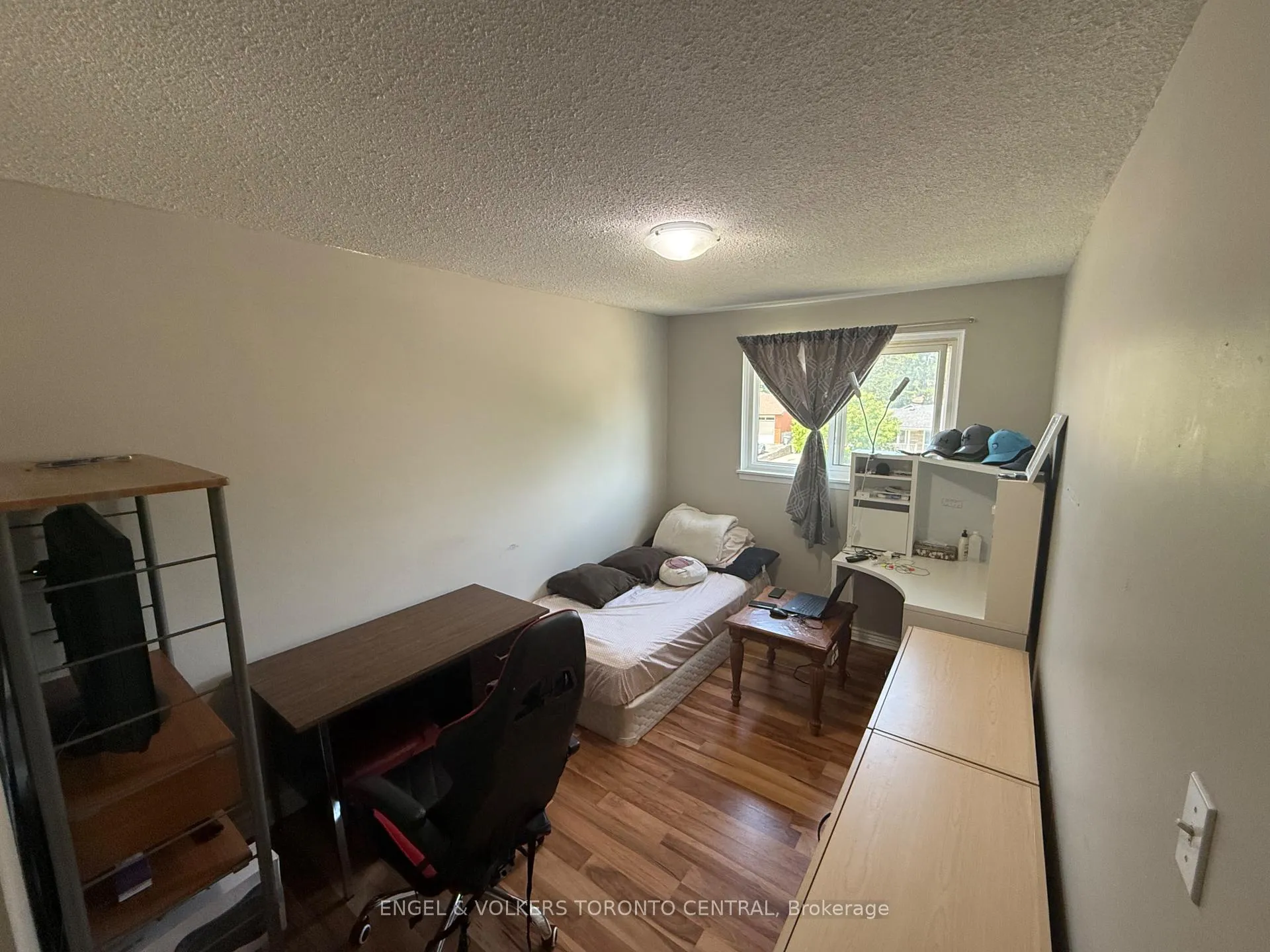 Photo 40 of 689 College Avenue W, Guelph, Dovercliffe Park/Old University — HOMEH