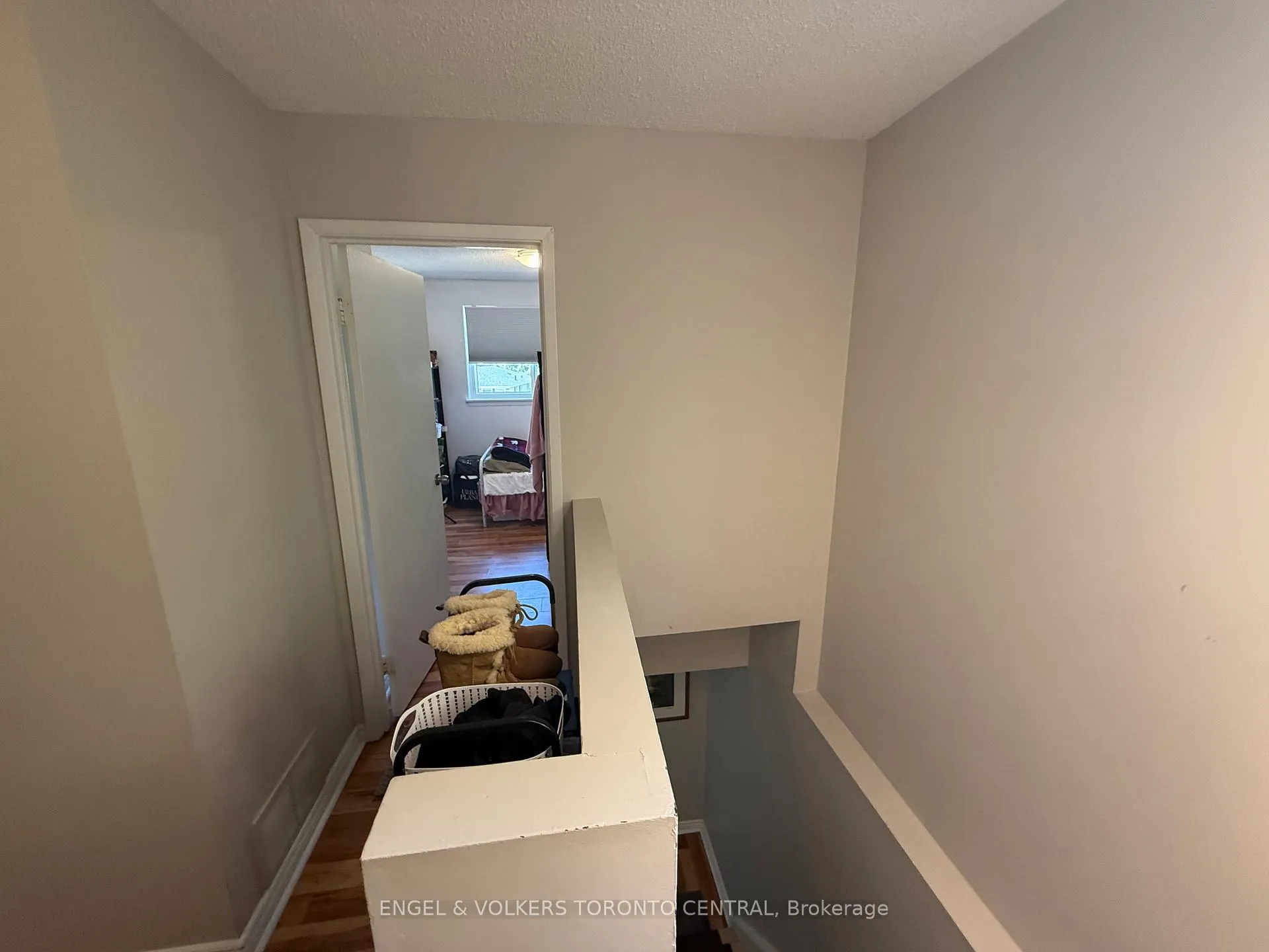 Photo 41 of 689 College Avenue W, Guelph, Dovercliffe Park/Old University — HOMEH