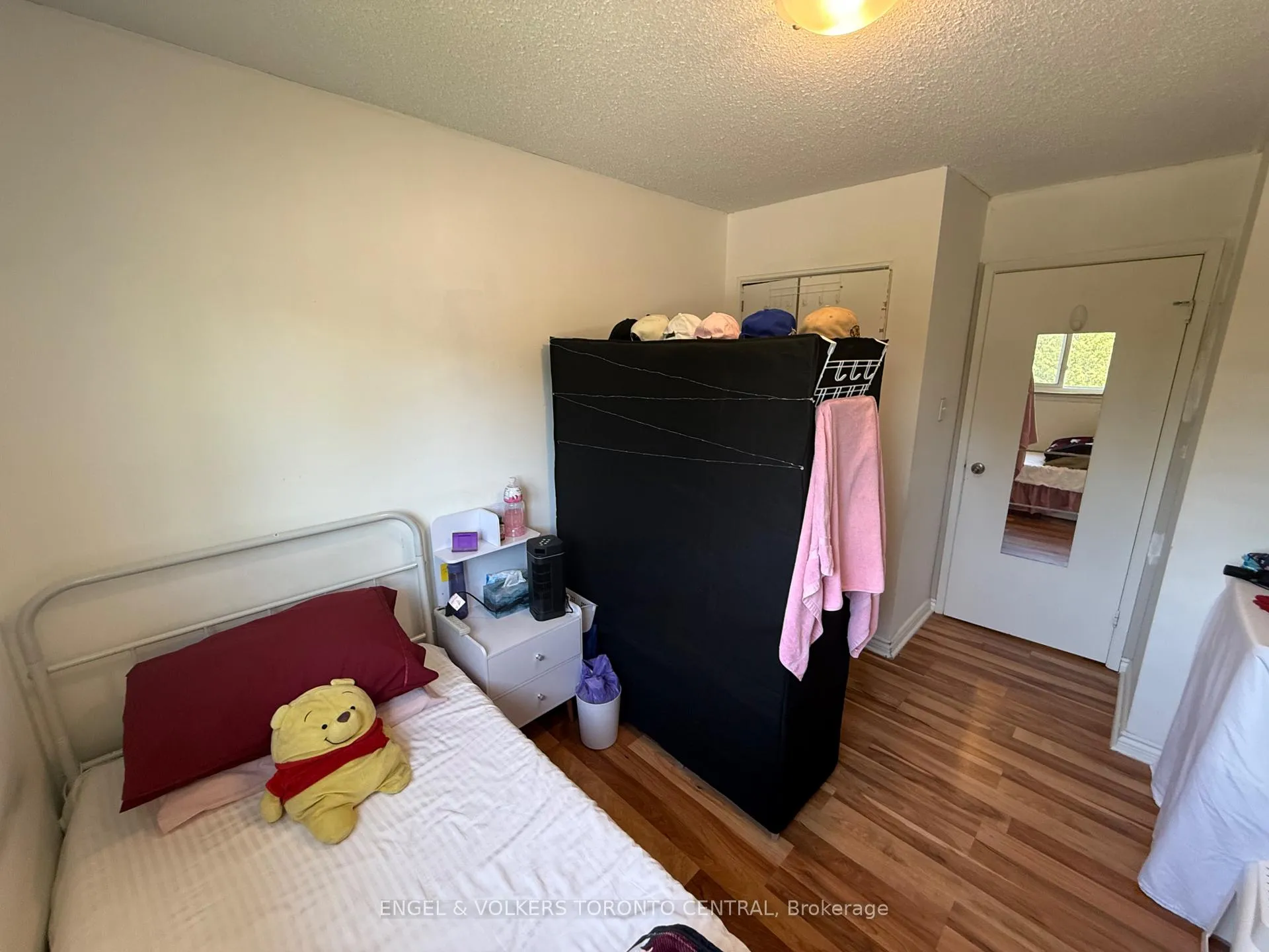 Photo 44 of 689 College Avenue W, Guelph, Dovercliffe Park/Old University — HOMEH