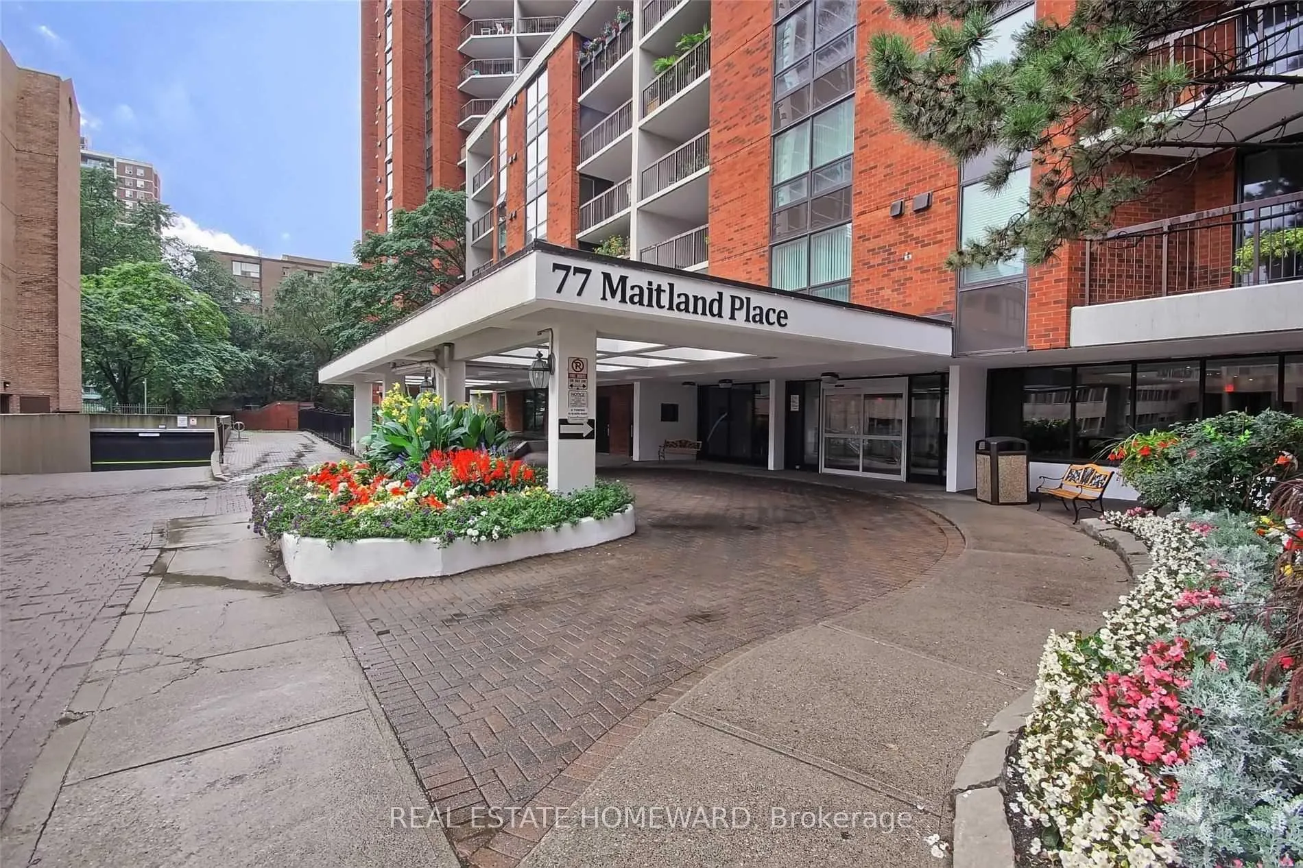 Photo 2 of Unit 503, 77 Maitland Place, Toronto, Cabbagetown-South St. James Town — HOMEH