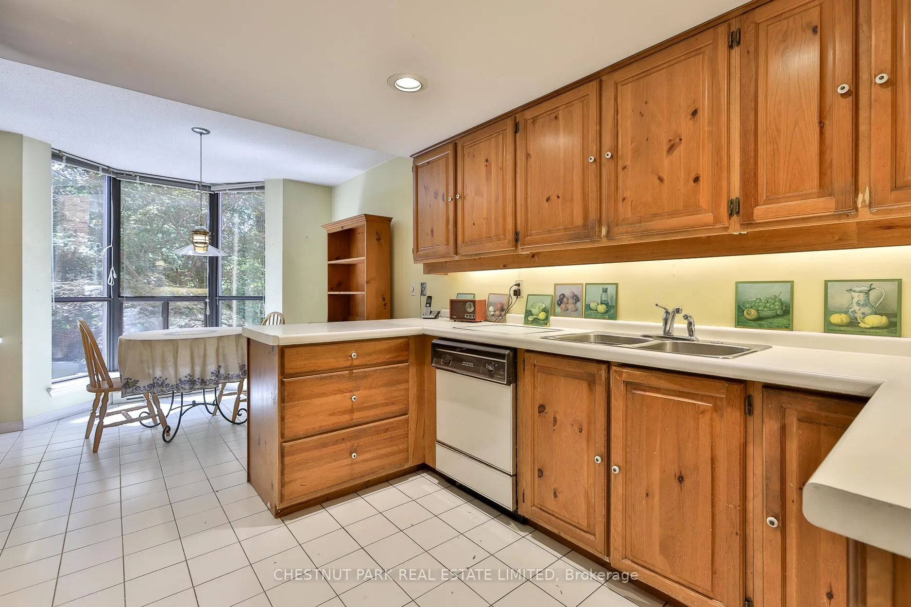 Photo 13 of Unit 409, 2900 Yonge Street, Toronto, Lawrence Park South — HOMEH