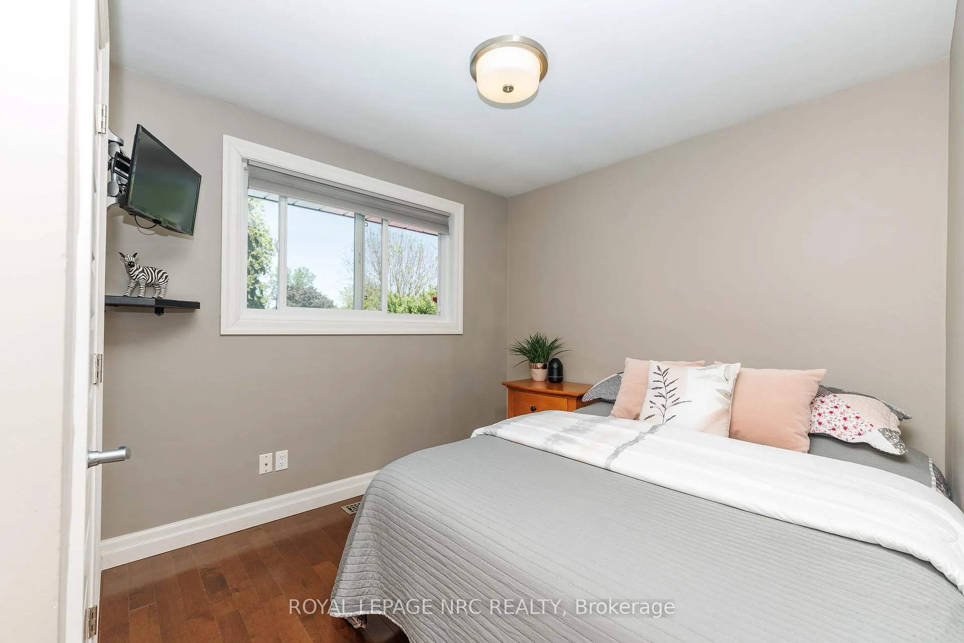 Photo 13 of 7 Stephen Street, St. Catharines, Lakeport — HOMEH