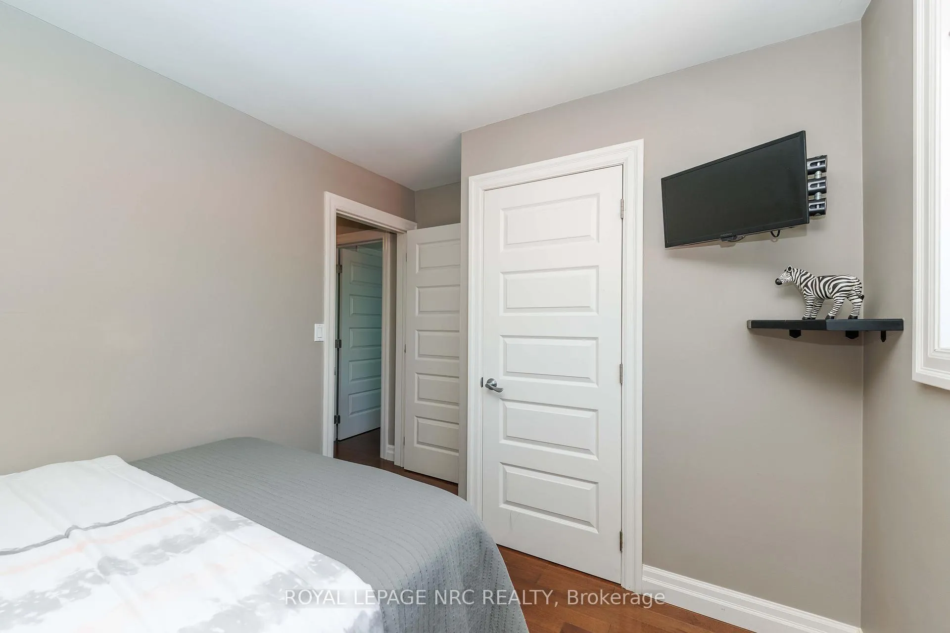 Photo 14 of 7 Stephen Street, St. Catharines, Lakeport — HOMEH