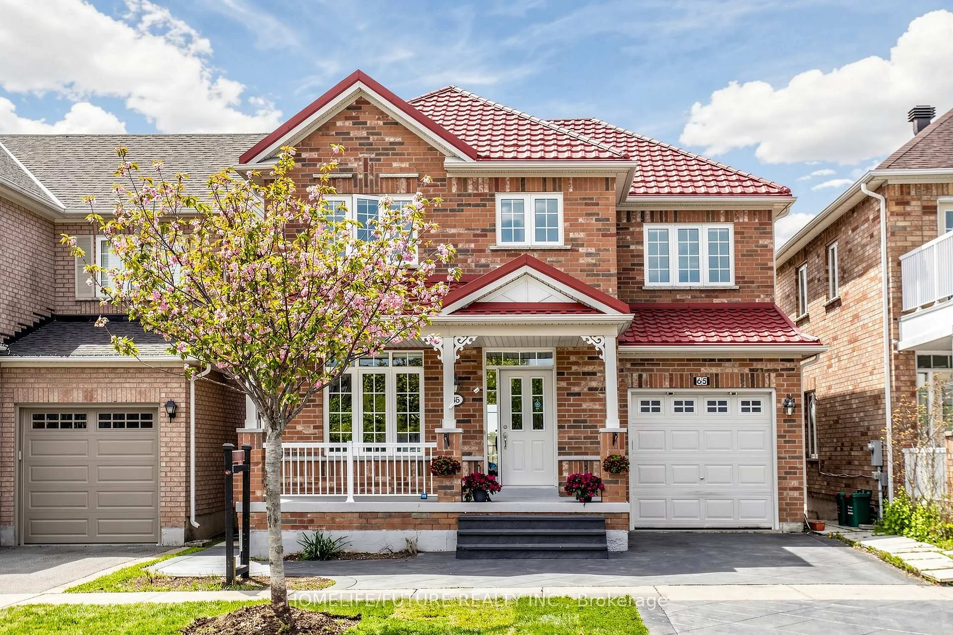 Photo 2 of 65 Maple Ridge Crescent, Markham, Greensborough — HOMEH