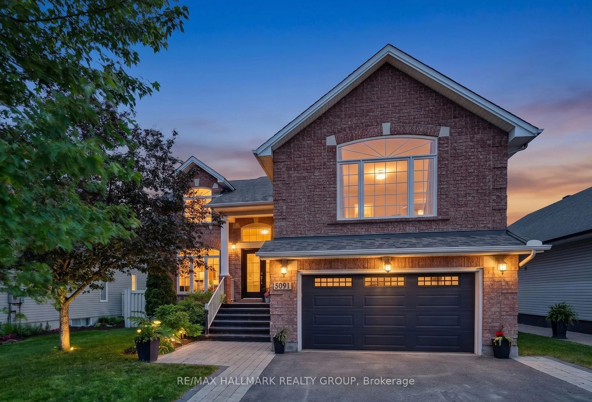 Front of 1091 Charest Way
