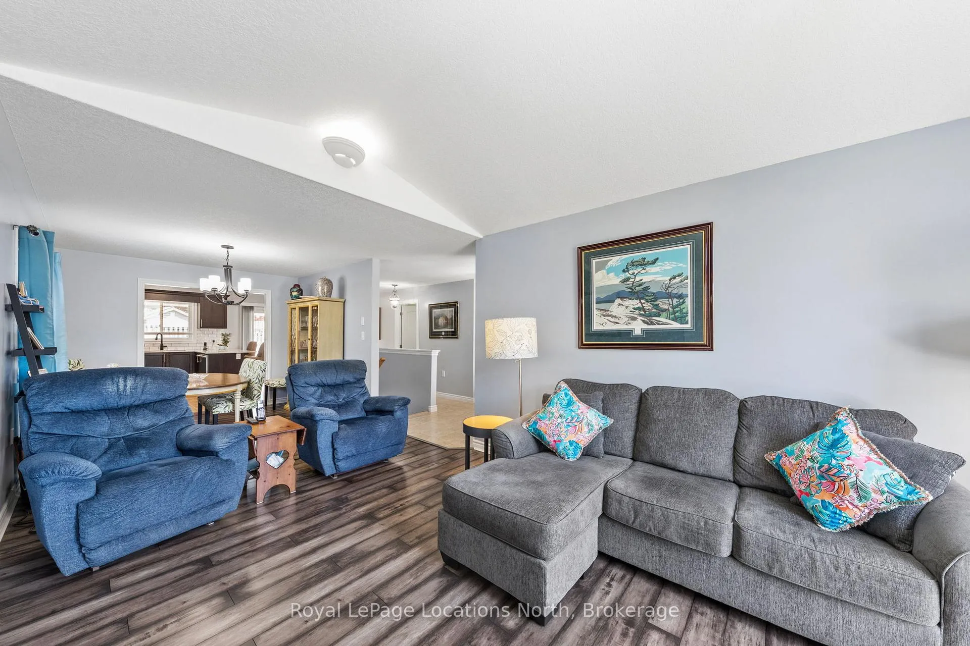 Photo 11 of 478 Shewfelt Crescent, Midland — HOMEH