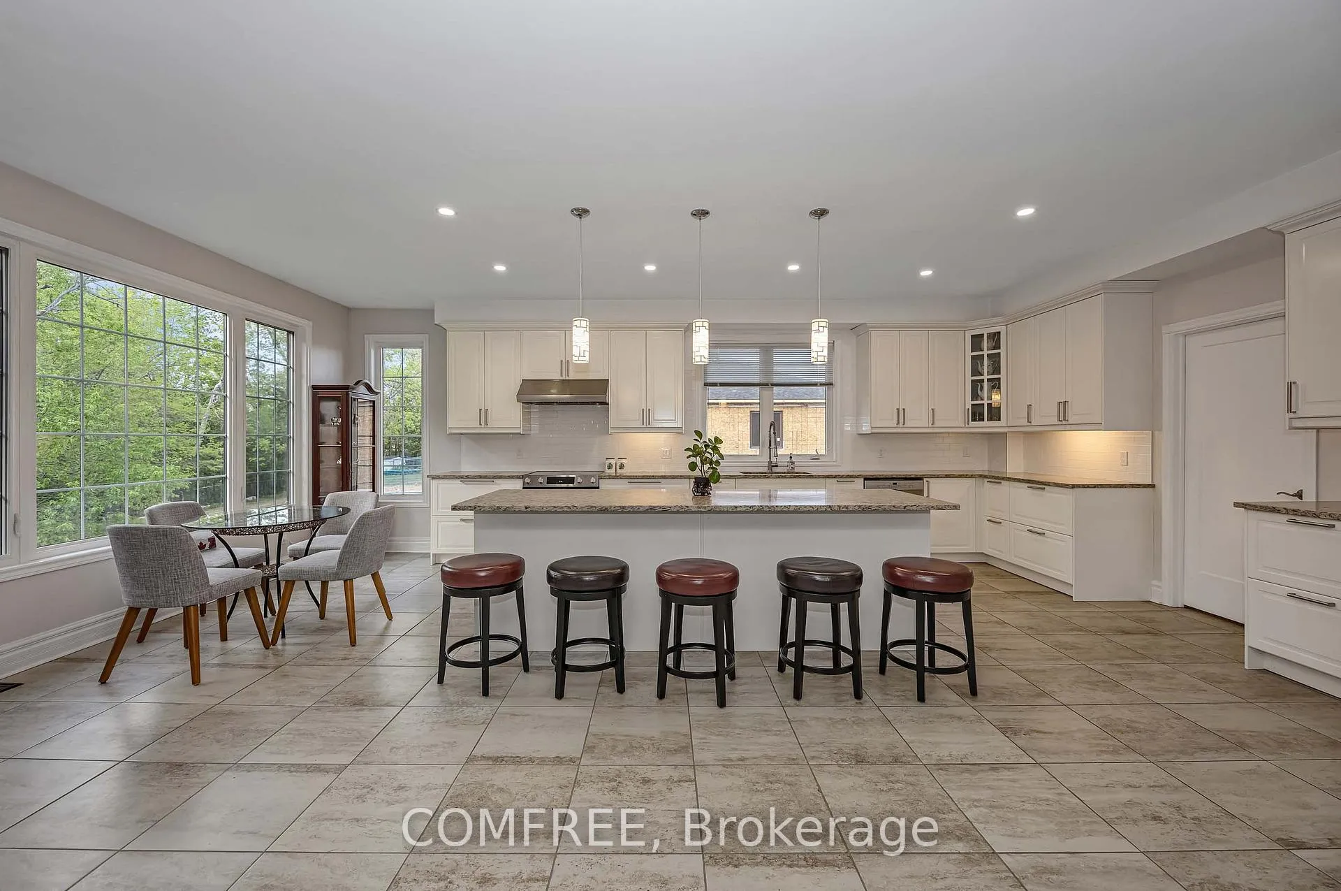 Photo 11 of 1385 McMahon Avenue, Ottawa, Emerald Woods/Sawmill Creek — HOMEH