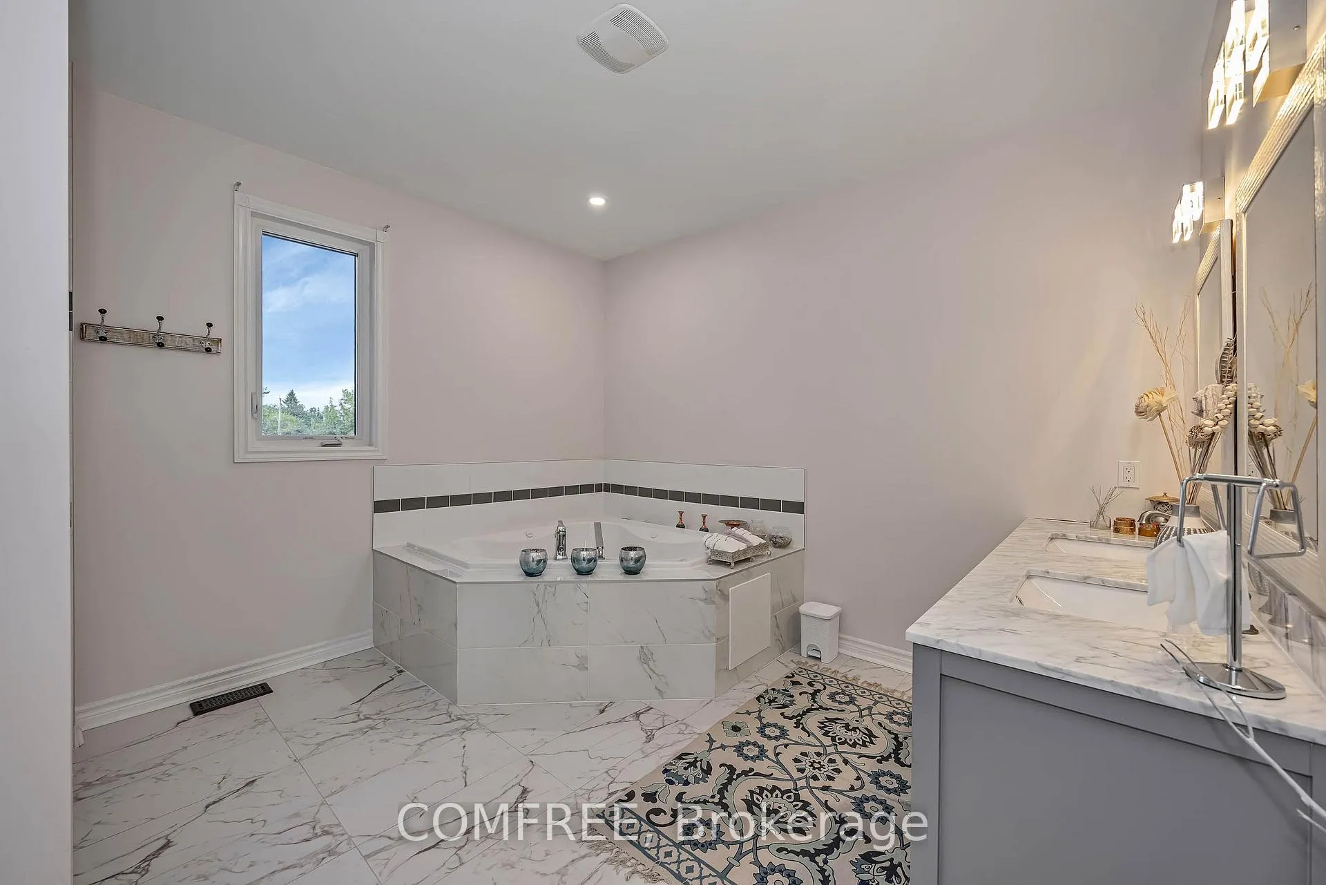 Photo 28 of 1385 McMahon Avenue, Ottawa, Emerald Woods/Sawmill Creek — HOMEH