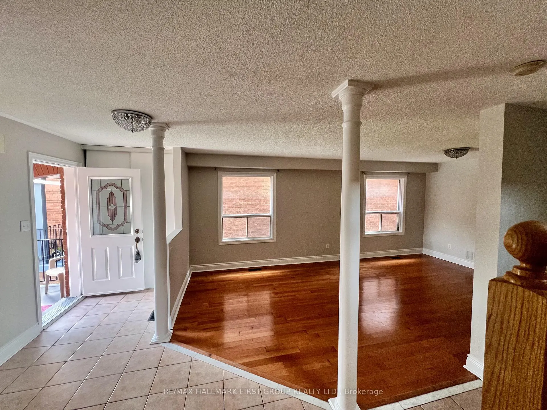 Photo 4 of 101 Booth Crescent, Ajax, Central — HOMEH