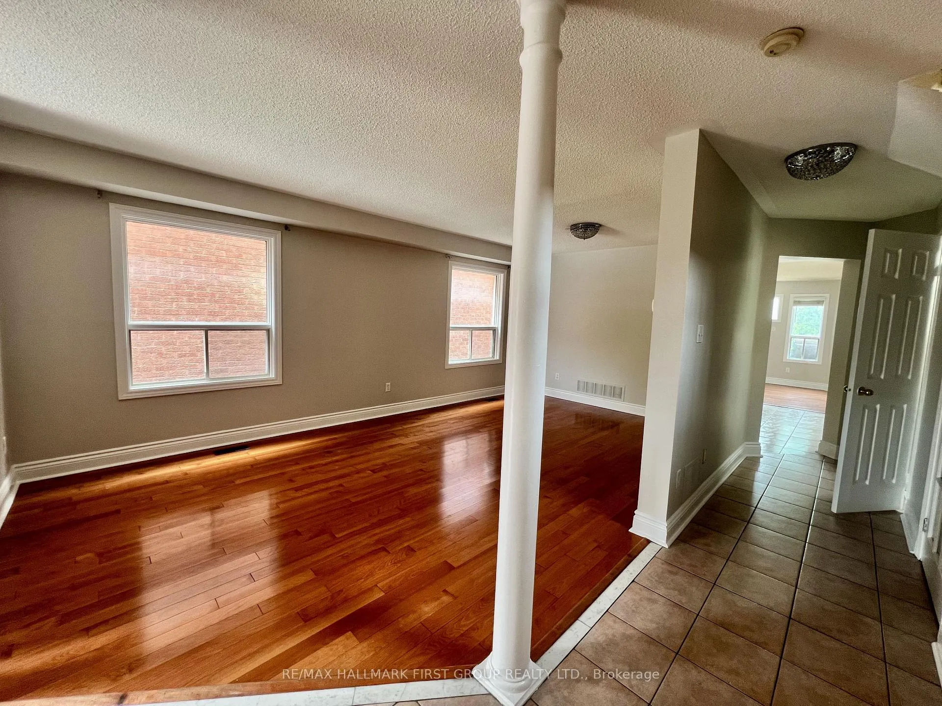 Photo 12 of 101 Booth Crescent, Ajax, Central — HOMEH