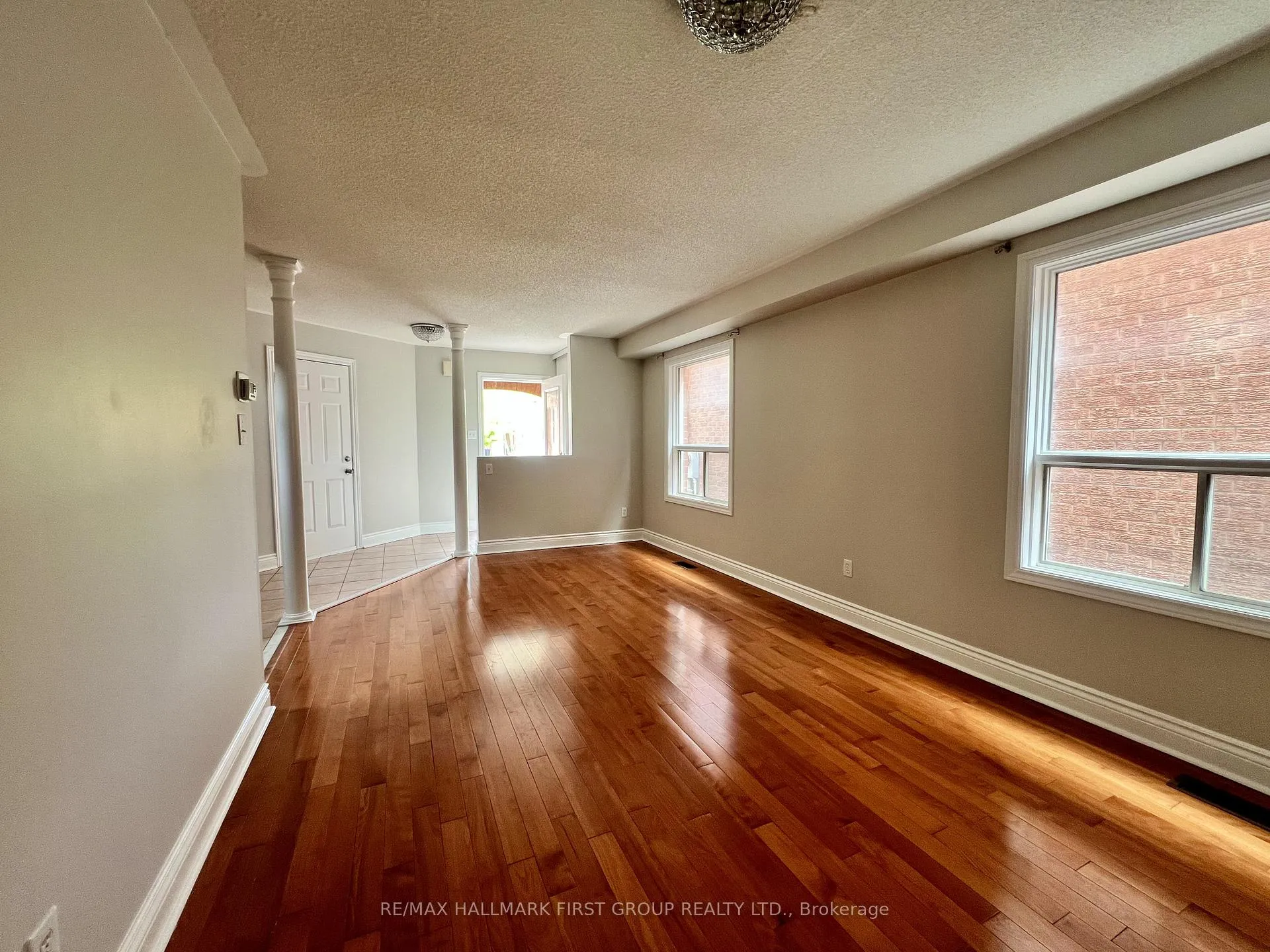 Photo 13 of 101 Booth Crescent, Ajax, Central — HOMEH