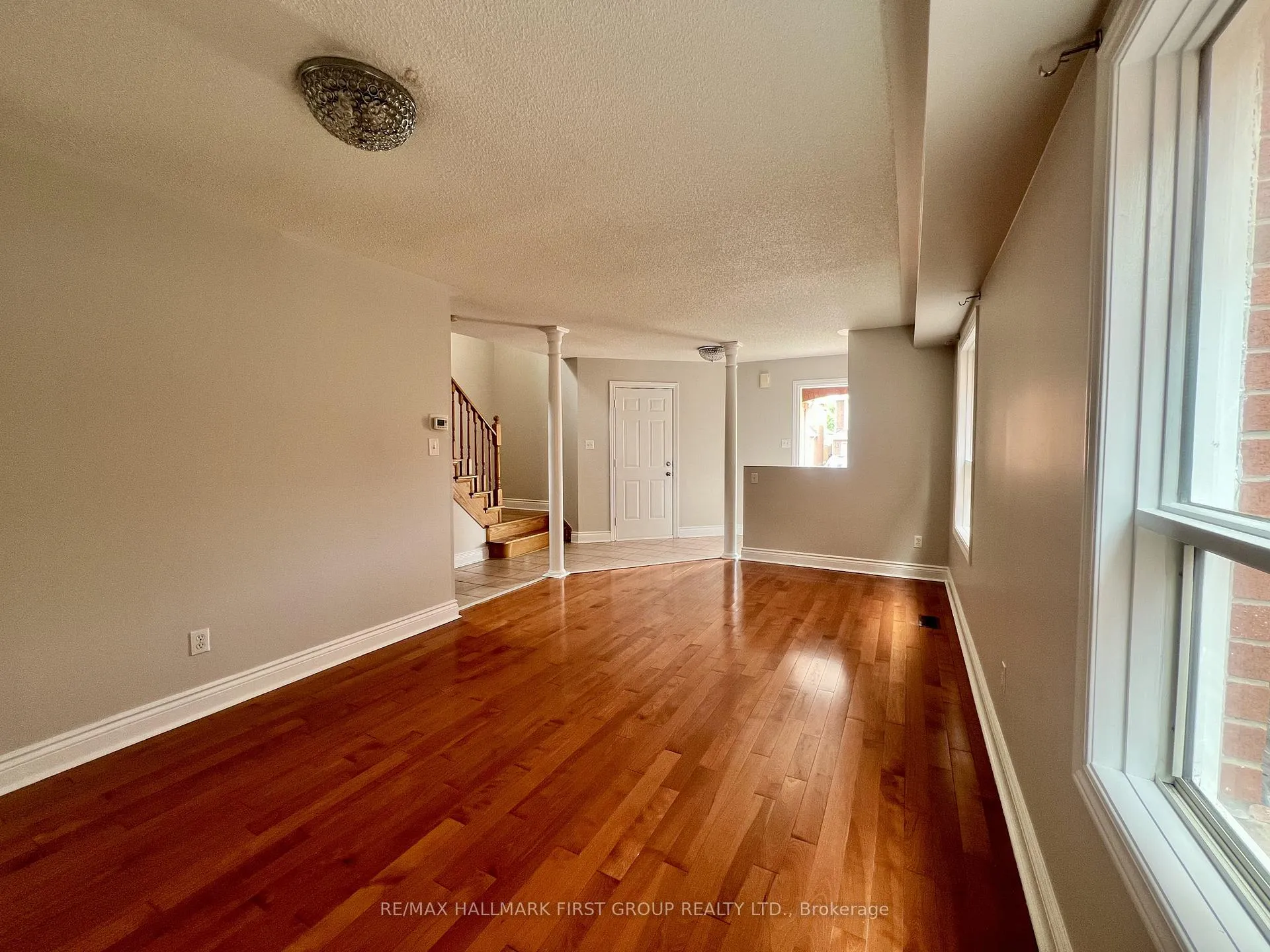 Photo 14 of 101 Booth Crescent, Ajax, Central — HOMEH