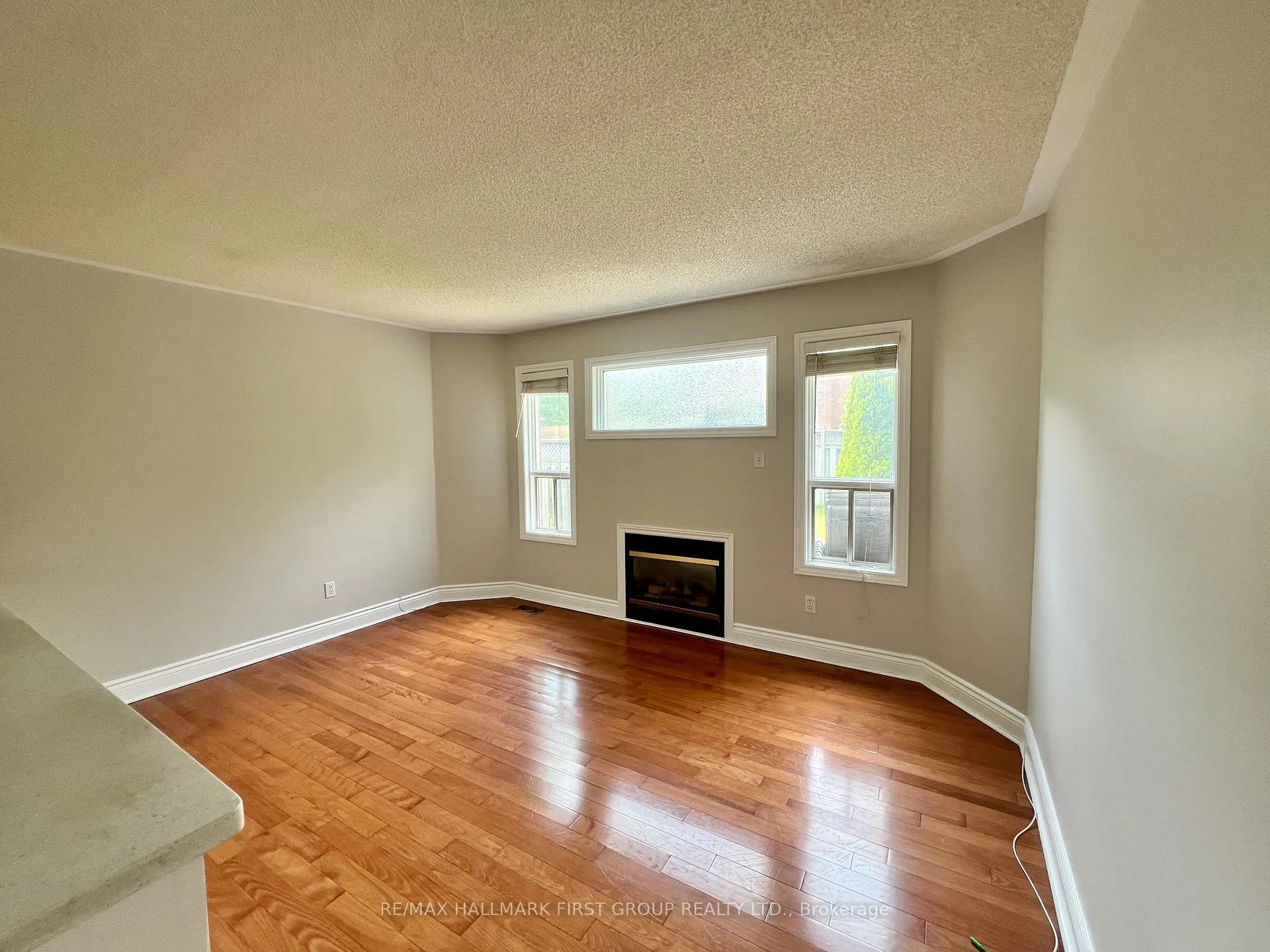 Photo 21 of 101 Booth Crescent, Ajax, Central — HOMEH