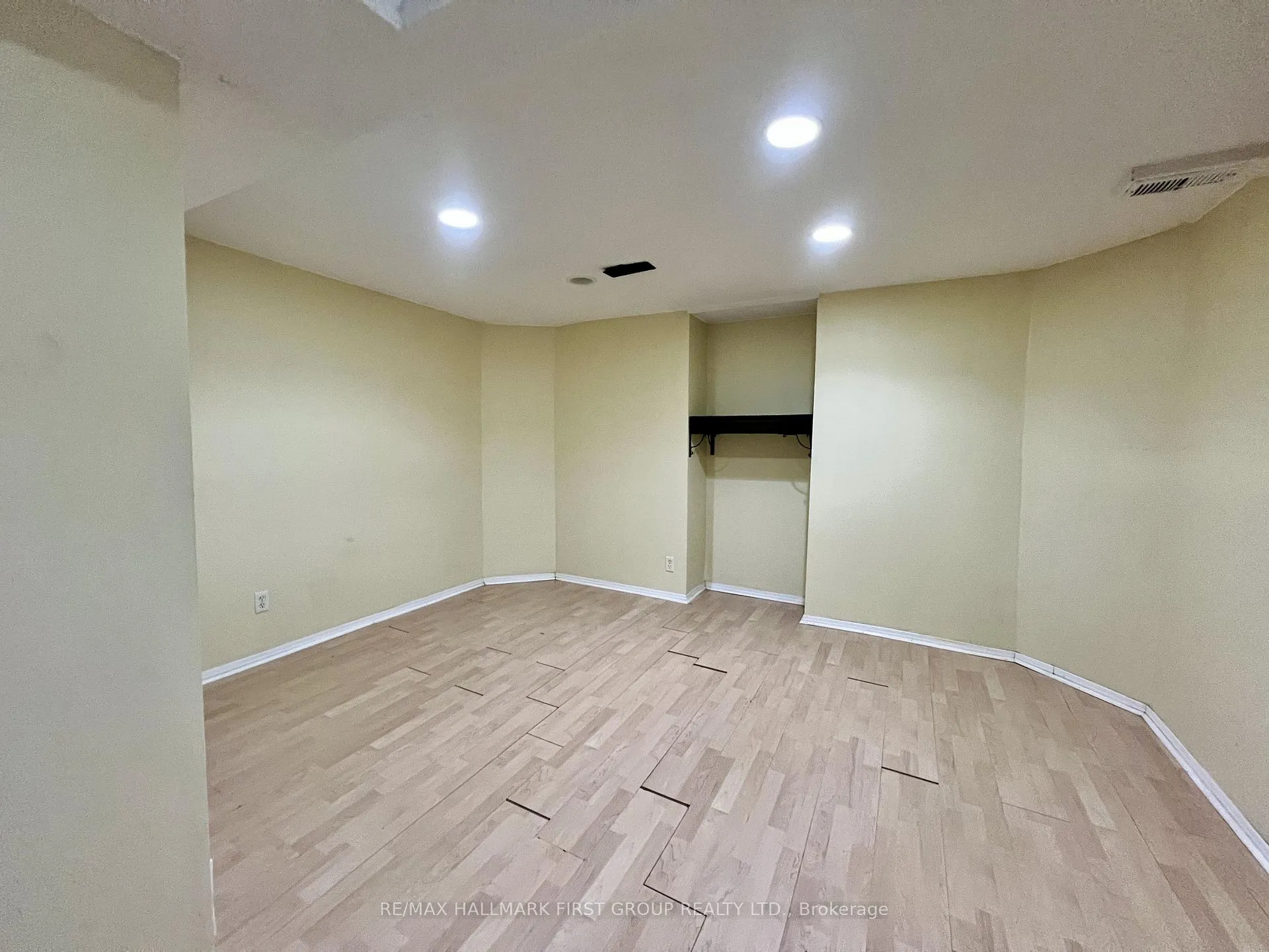 Photo 42 of 101 Booth Crescent, Ajax, Central — HOMEH